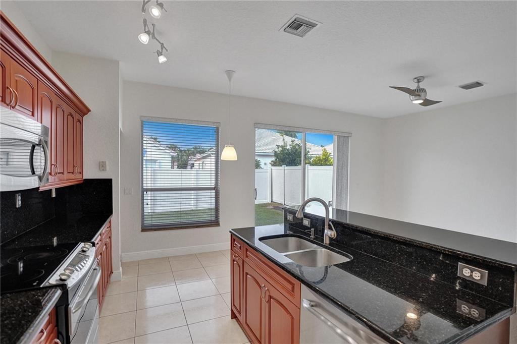 HOLIDAY SPRINGS EAST - Residential
