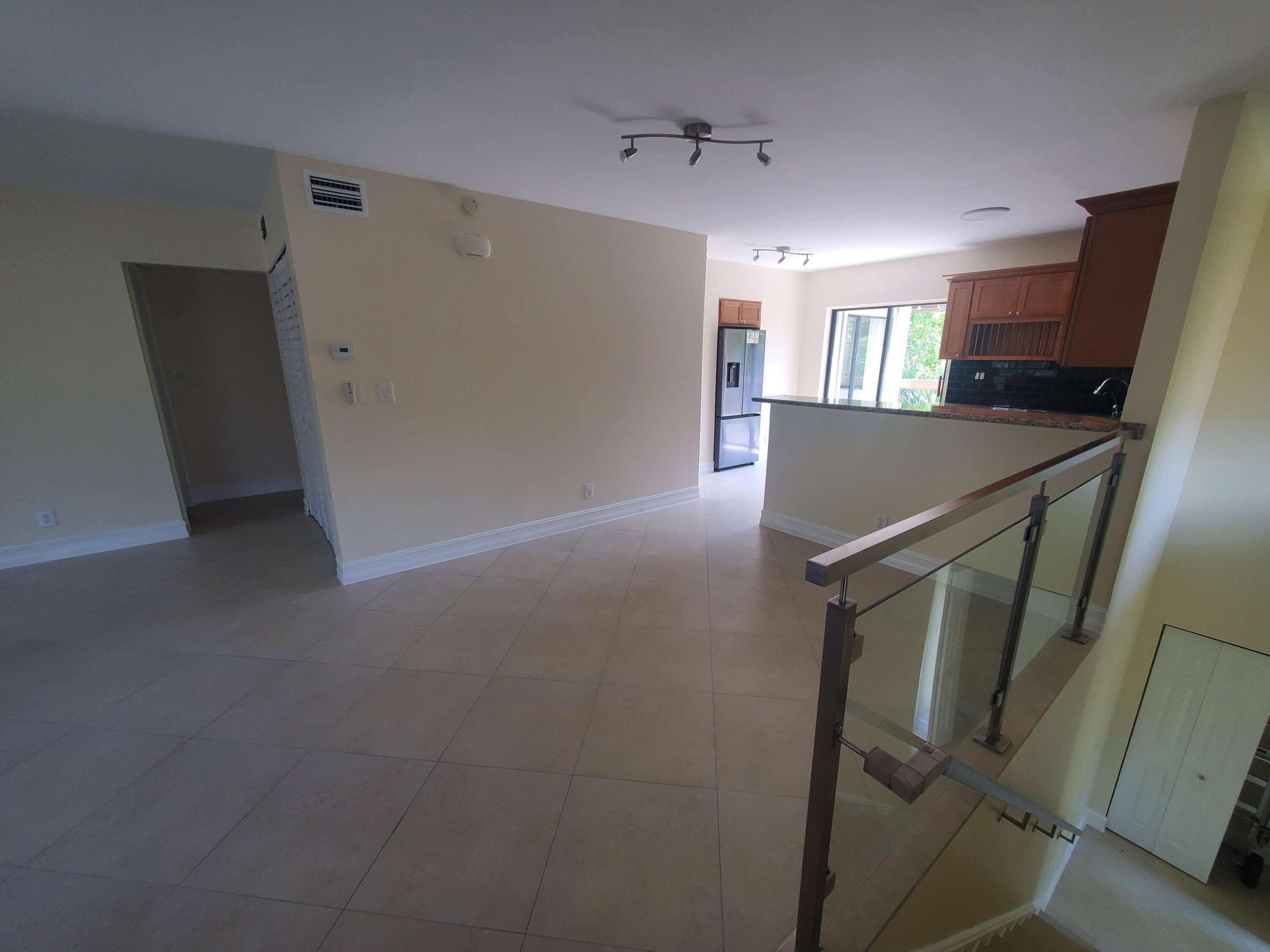 12 Wimbledon Lakes Drive 250, Plantation FL 33324