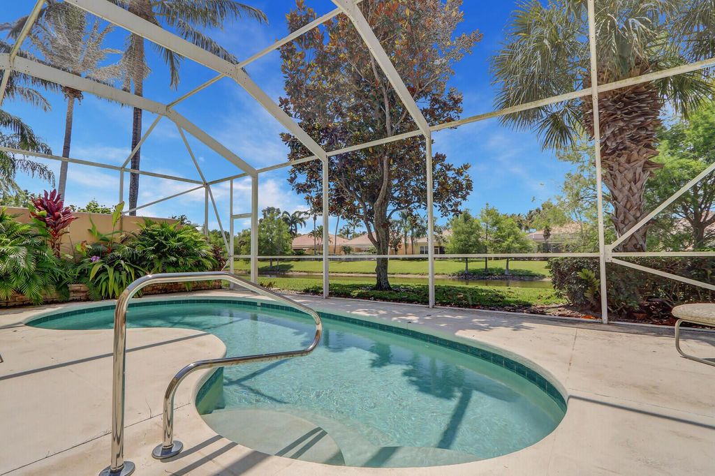 Photo of 4714 Dovehill Drive, Palm Beach Gardens, FL 33418 (MLS # R10984828)