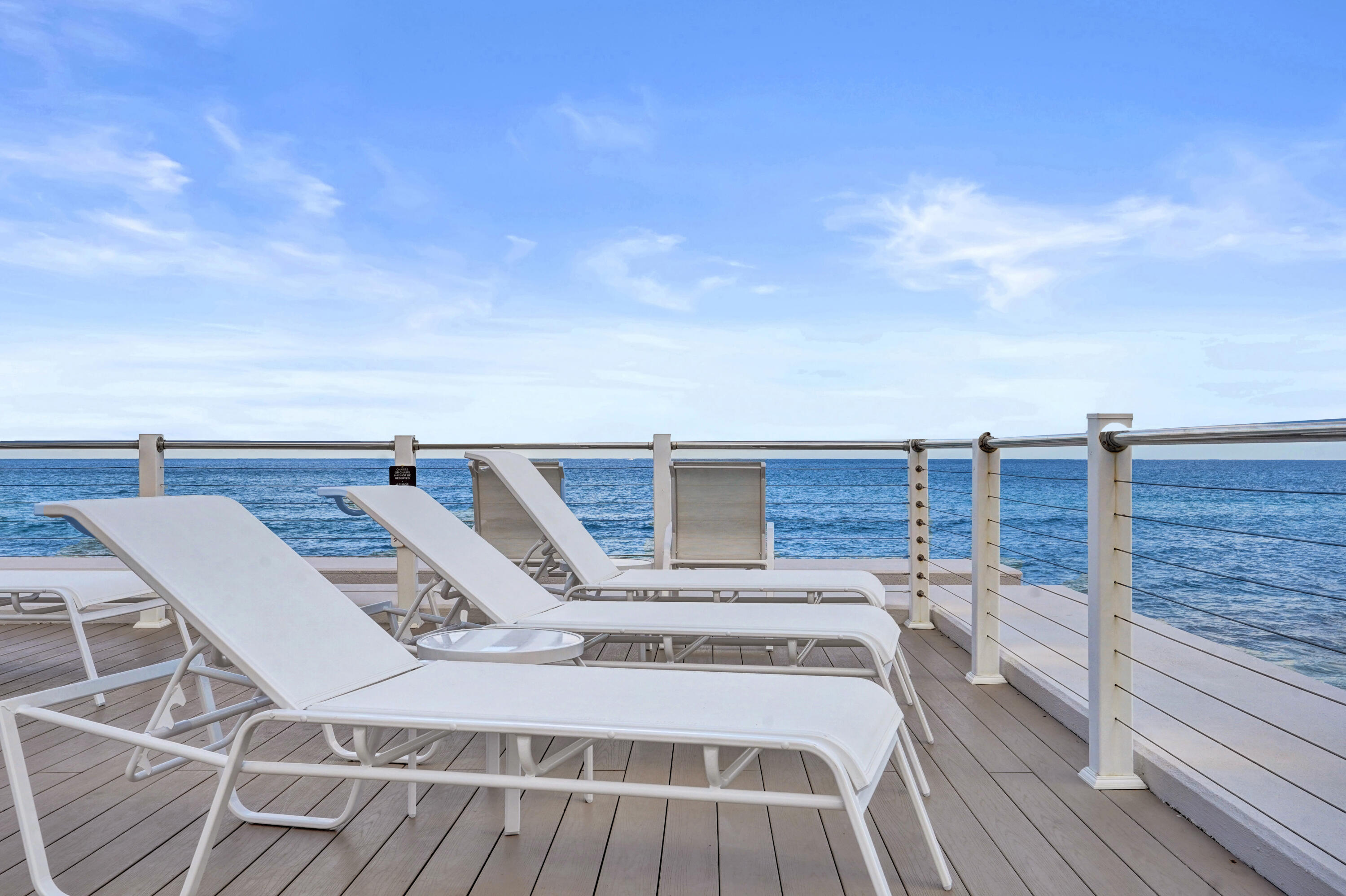 MAYFAIR HOUSE CONDO - Residential