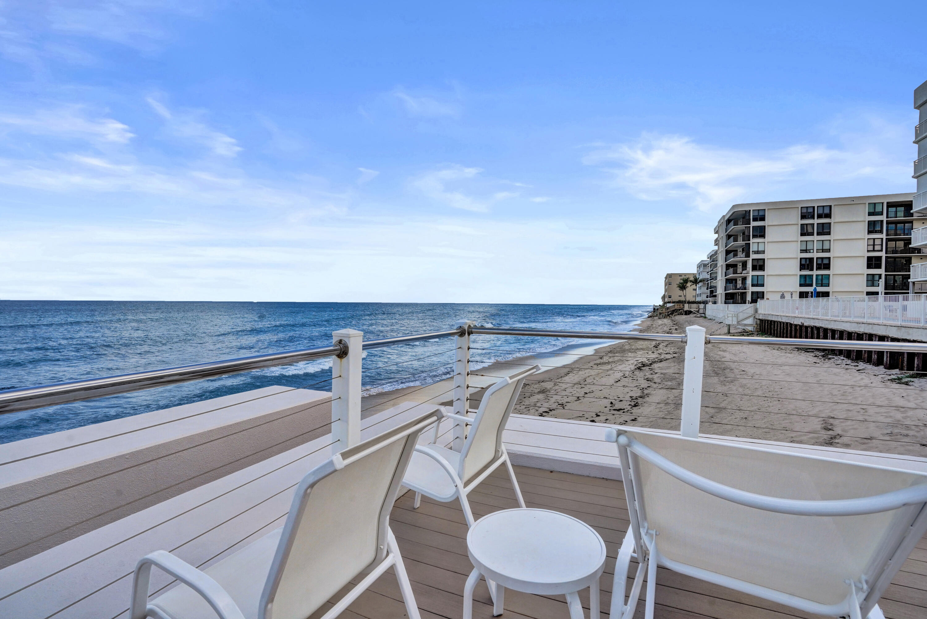 MAYFAIR HOUSE CONDO - Residential