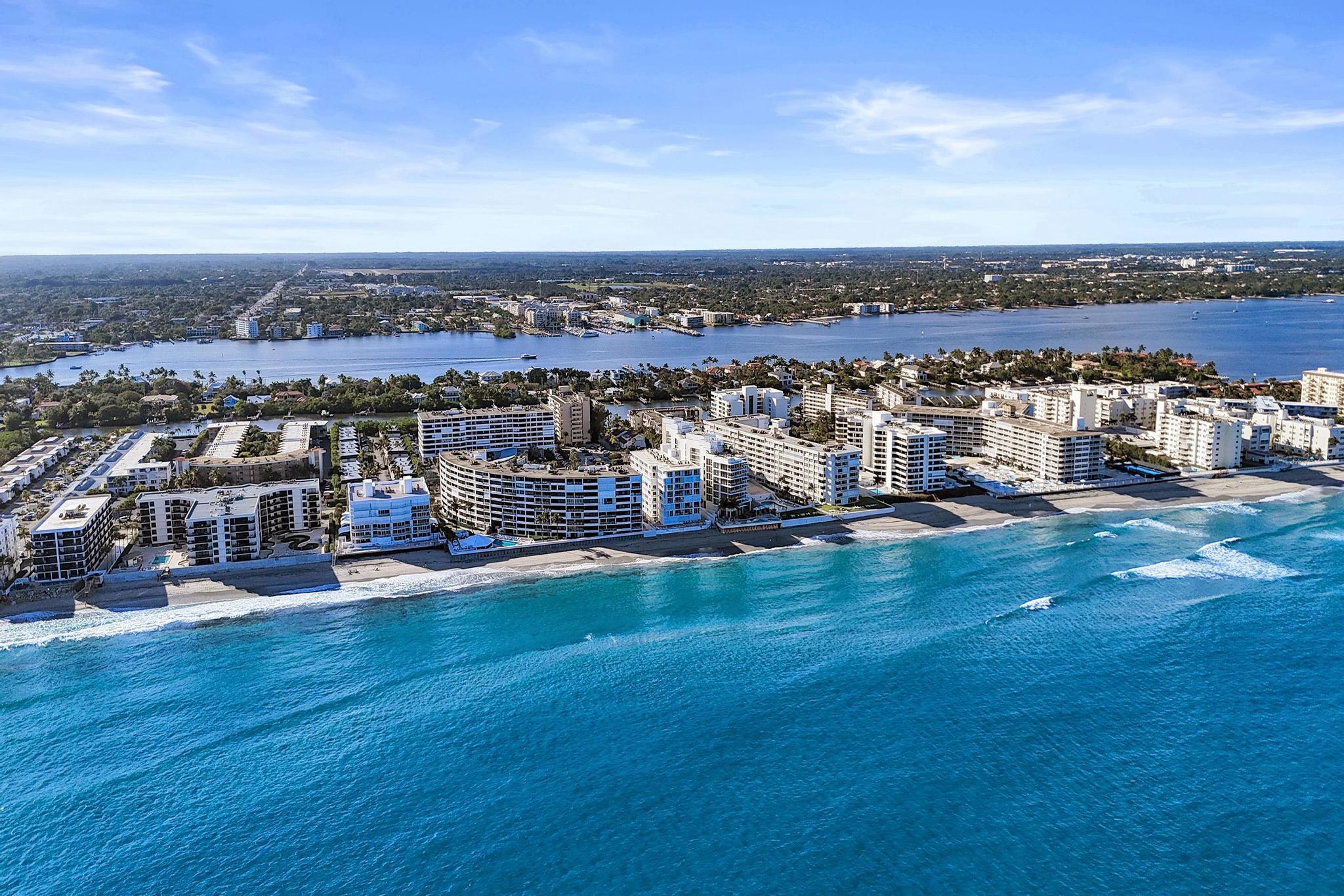 MAYFAIR HOUSE CONDO - Residential