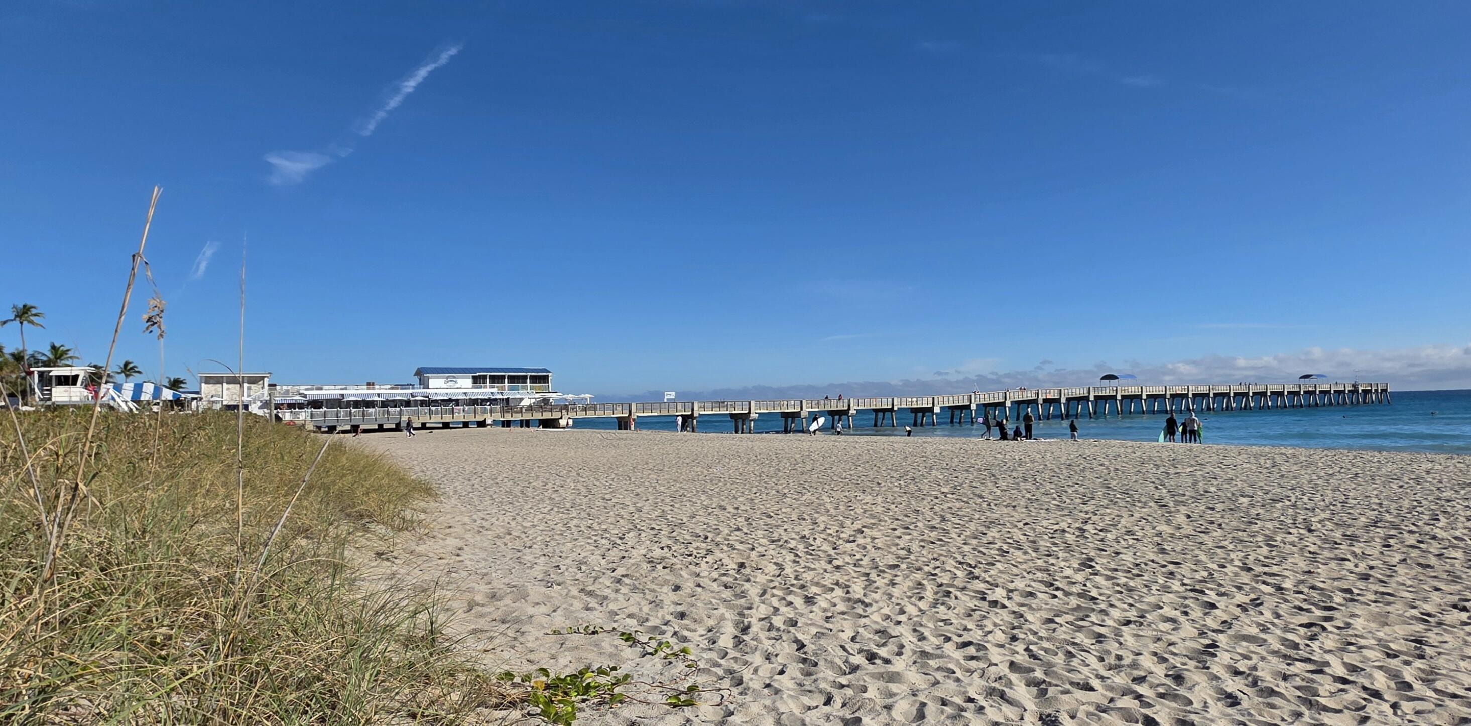 MAYFAIR HOUSE CONDO - Residential