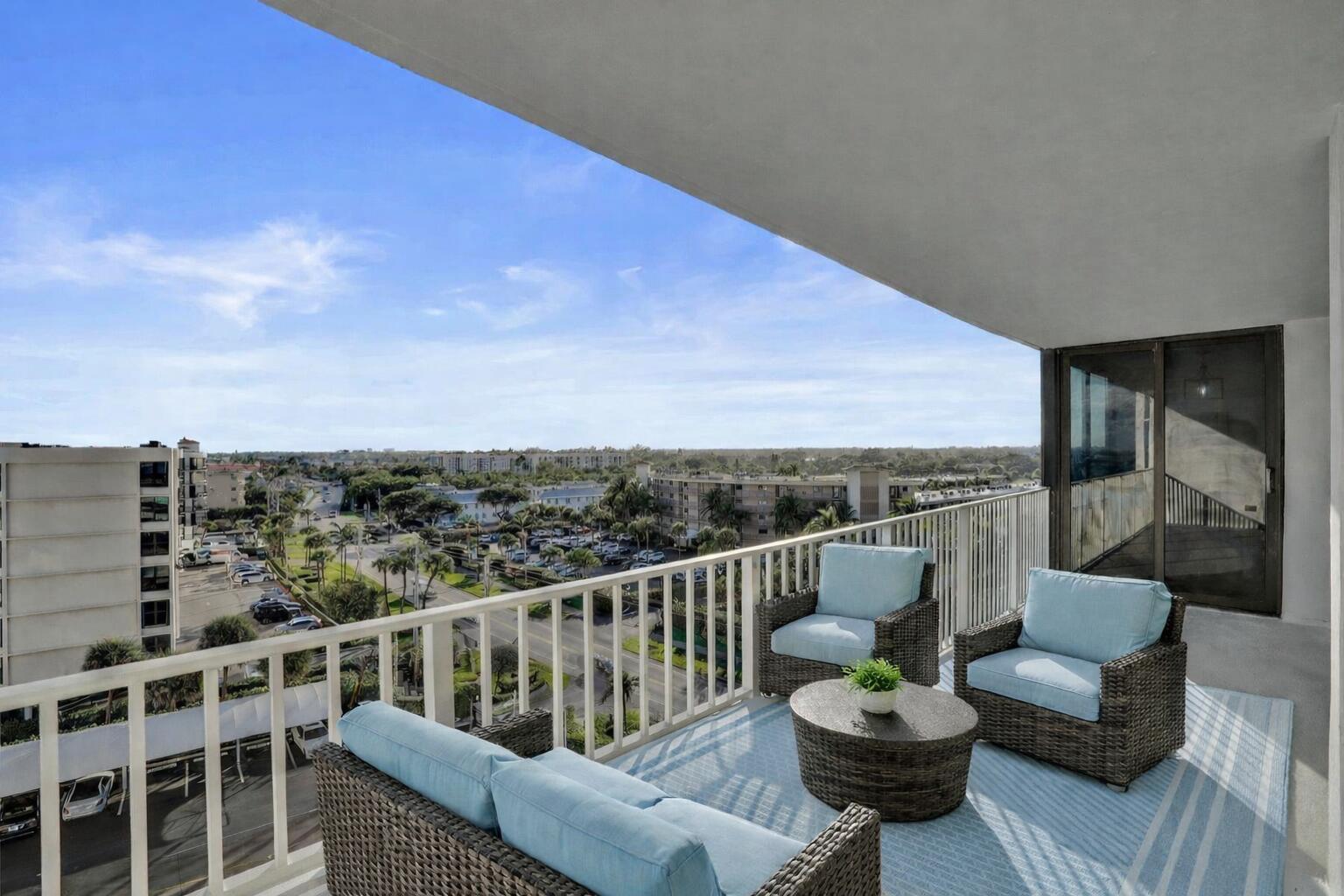 MAYFAIR HOUSE CONDO - Residential