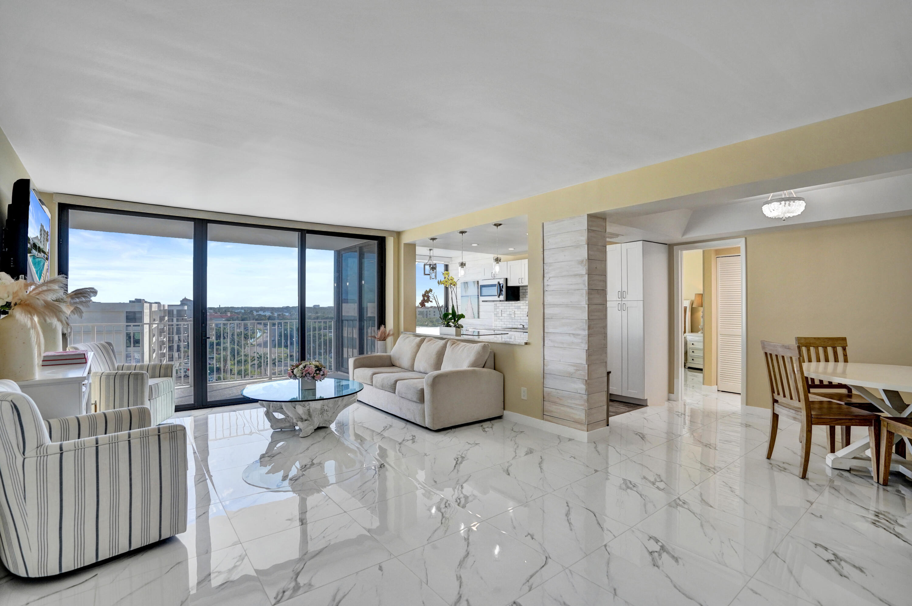 MAYFAIR HOUSE CONDO - Residential