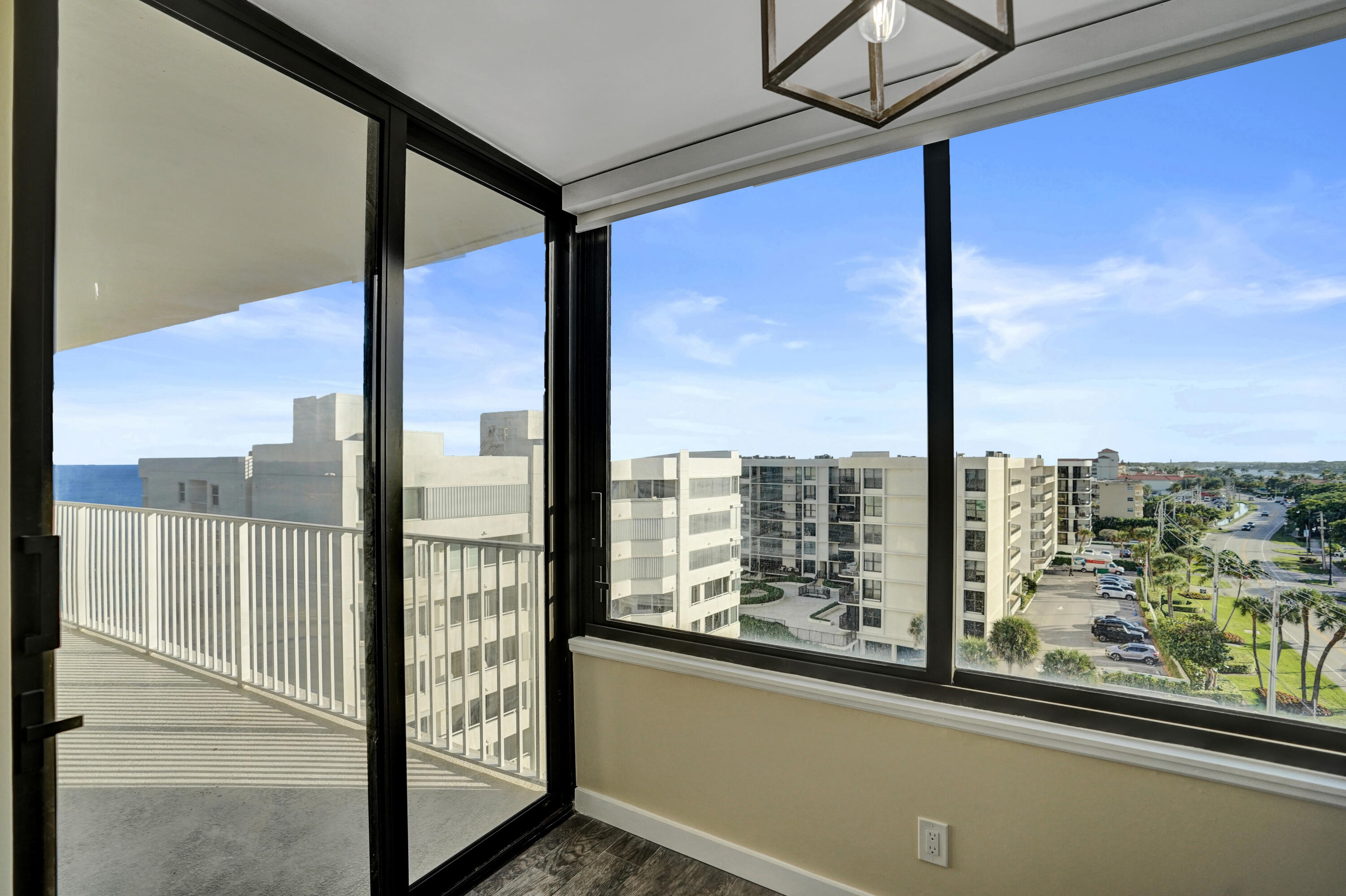 MAYFAIR HOUSE CONDO - Residential