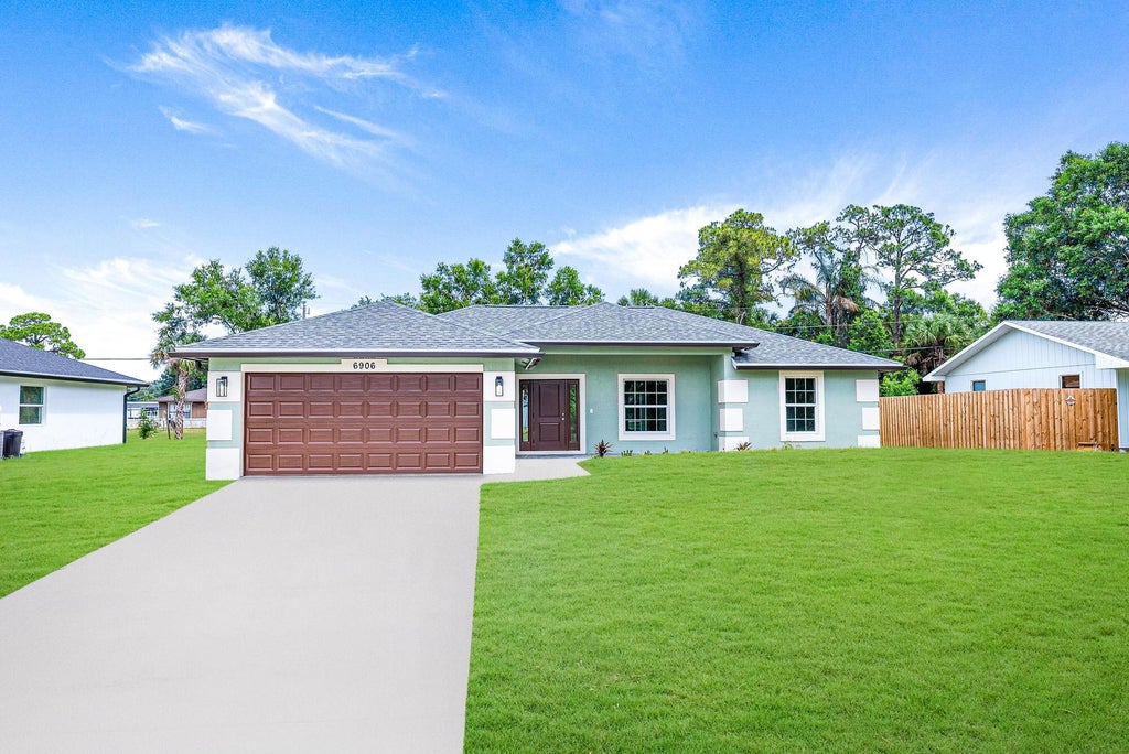 Photo of 6906 Brookline Avenue, Fort Pierce, FL 34951 (MLS # R10989290)