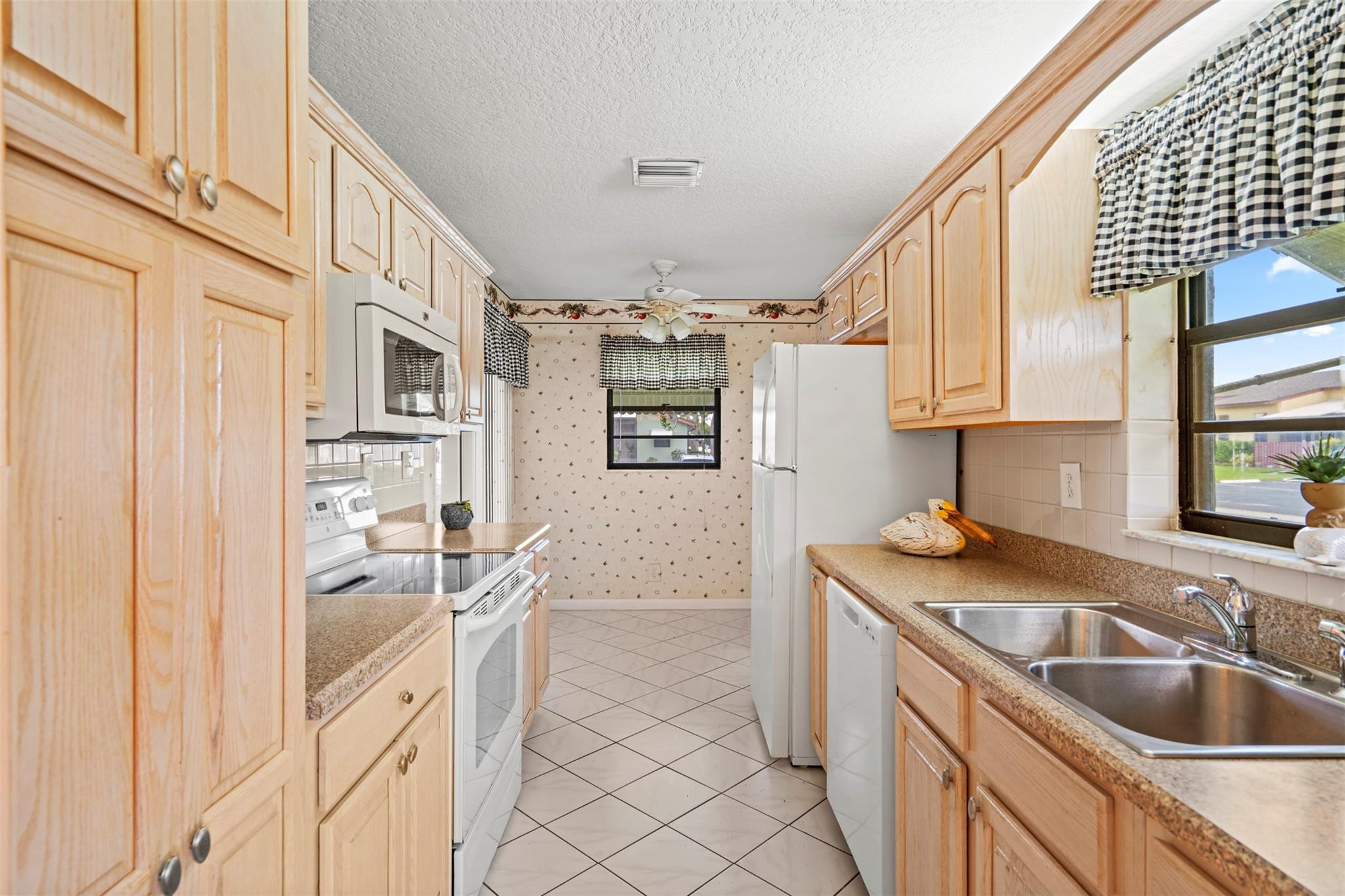 Savannah's Condominium SE - Residential