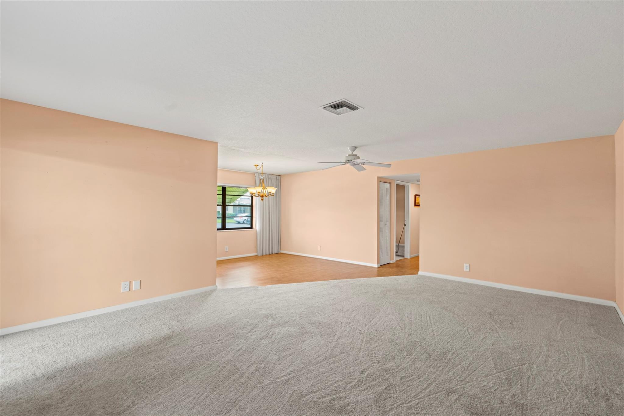 Savannah's Condominium SE - Residential