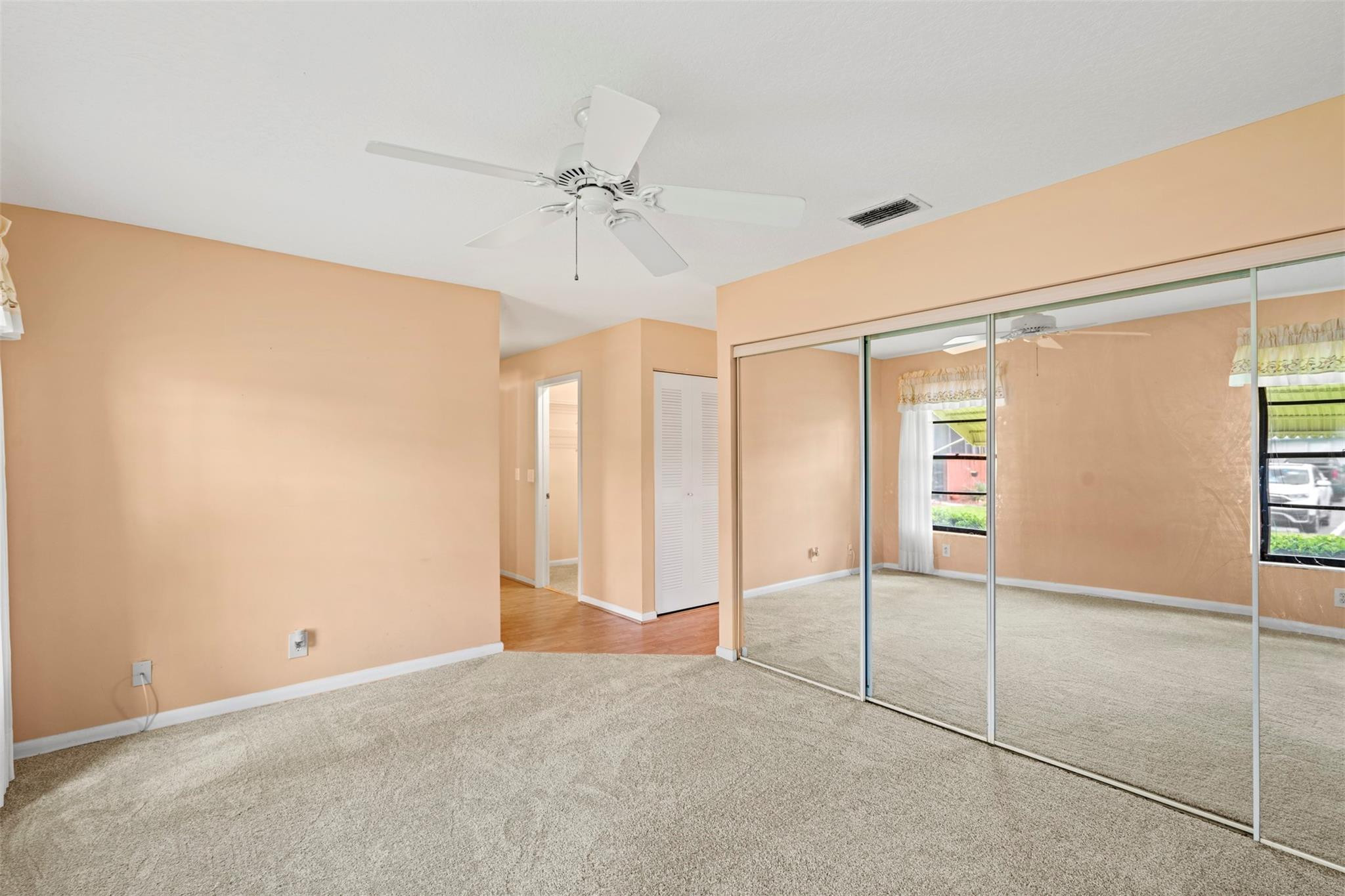 Savannah's Condominium SE - Residential