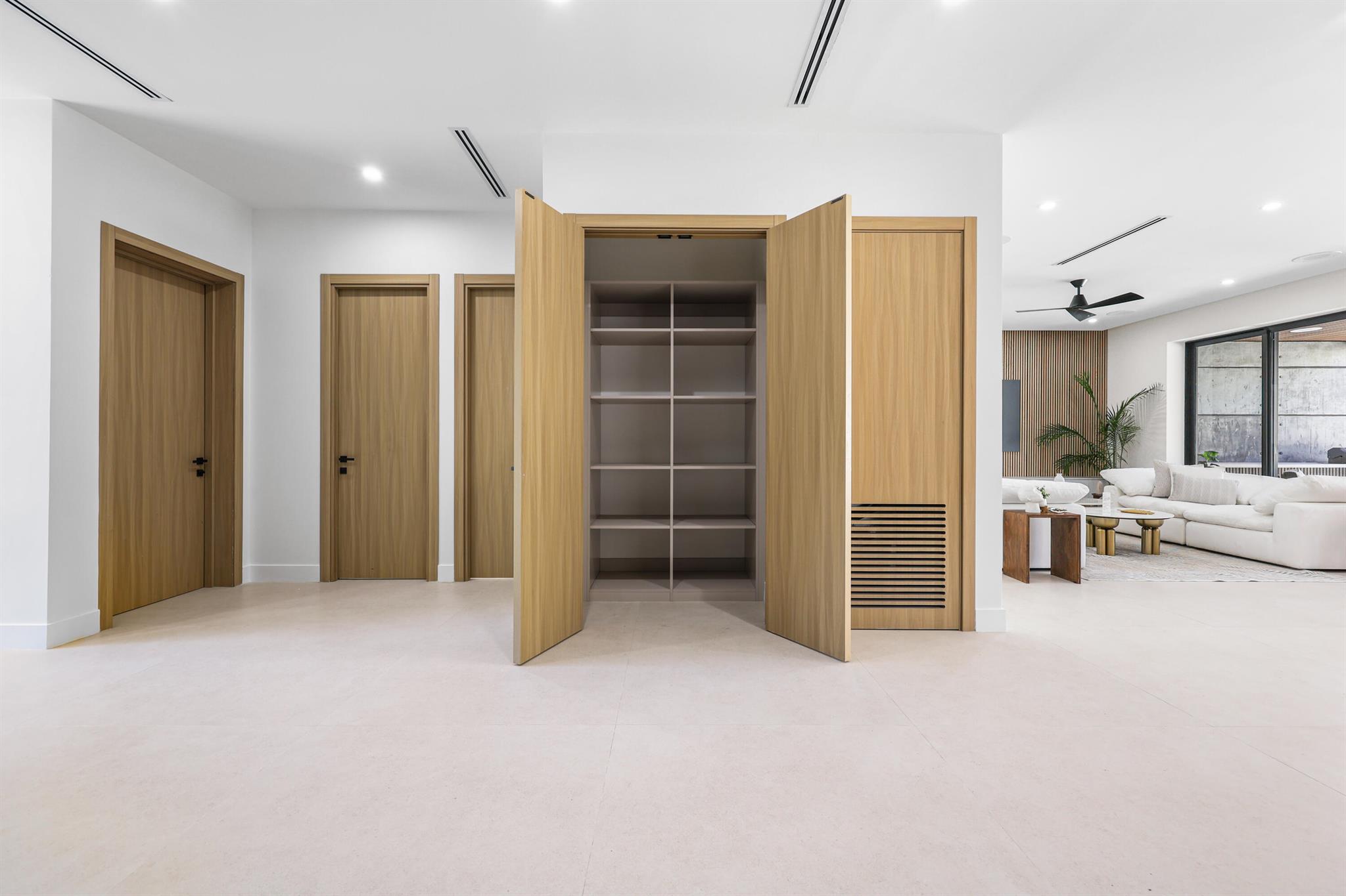 Rio Vista C J Hectors Res - Residential