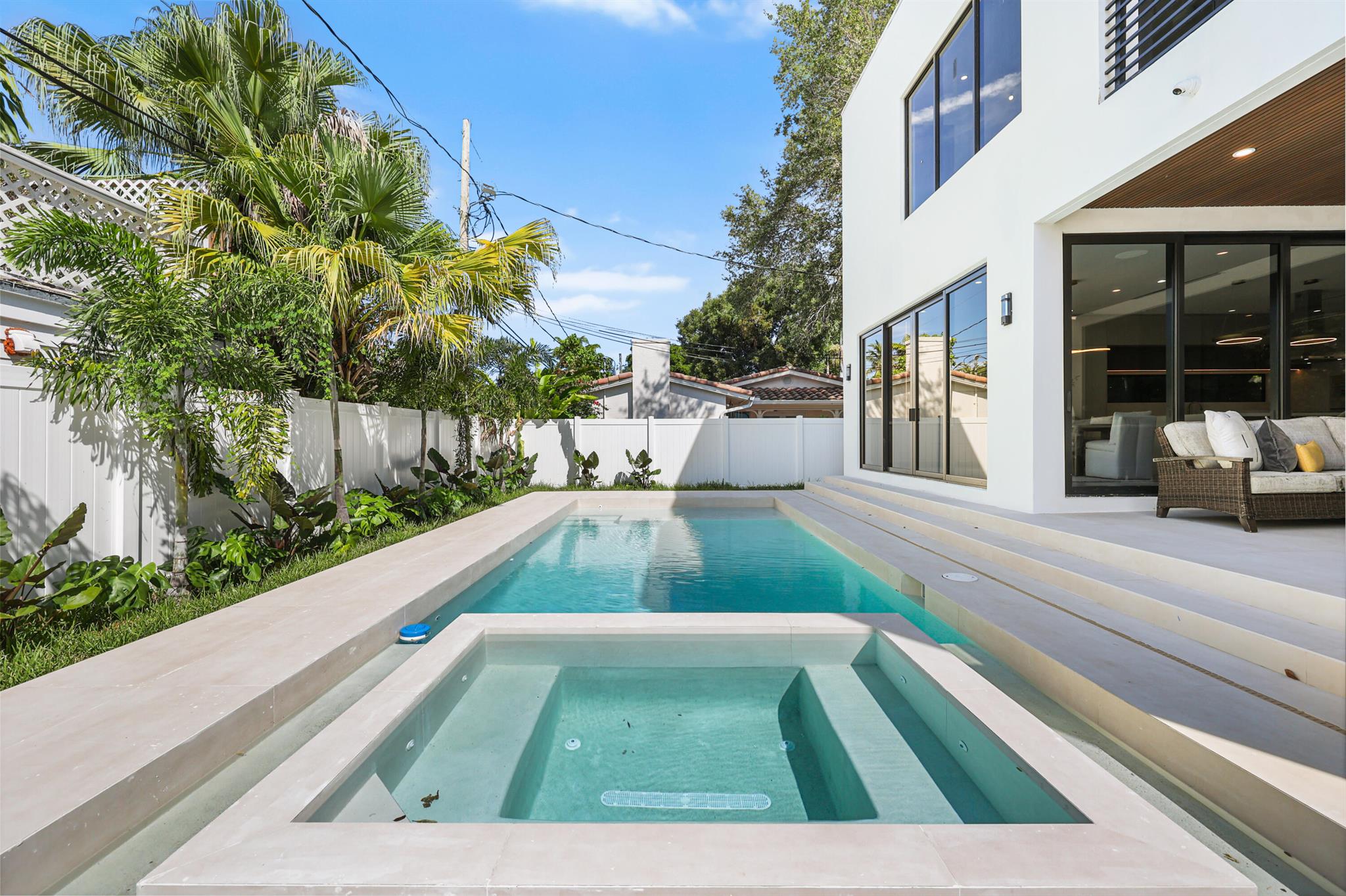 Rio Vista C J Hectors Res - Residential