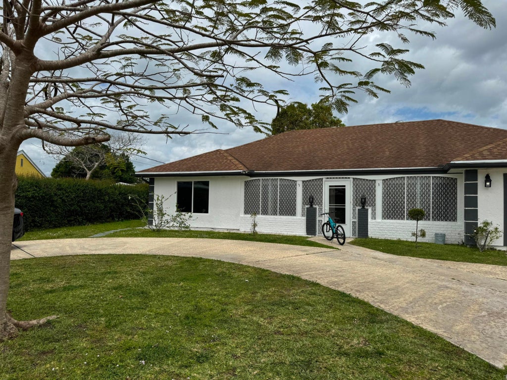 Photo of 1691 SE Goucho Avenue, Port Saint Lucie, FL 34952 (MLS # B26068919)