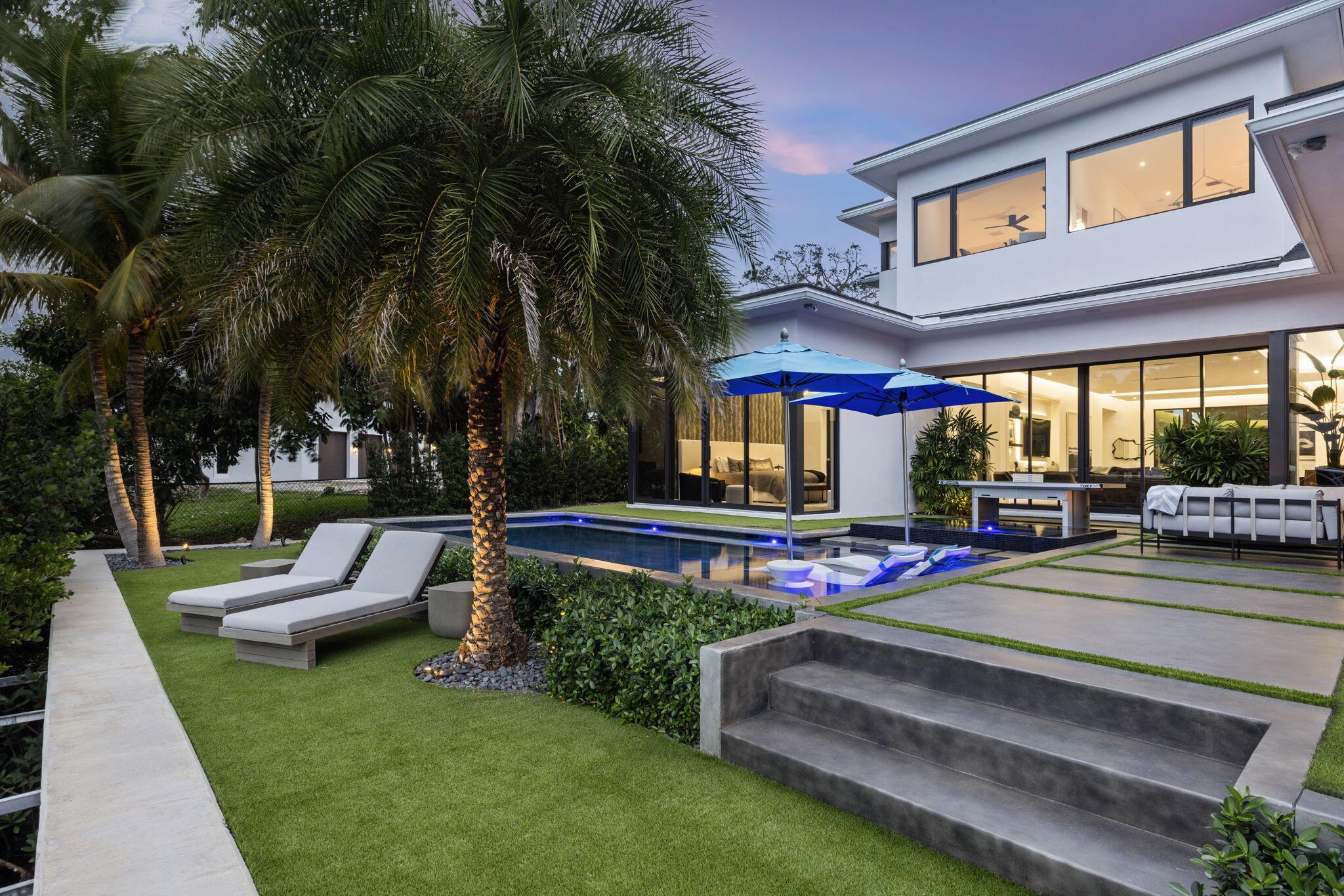 INTRACOASTAL PARK - Residential