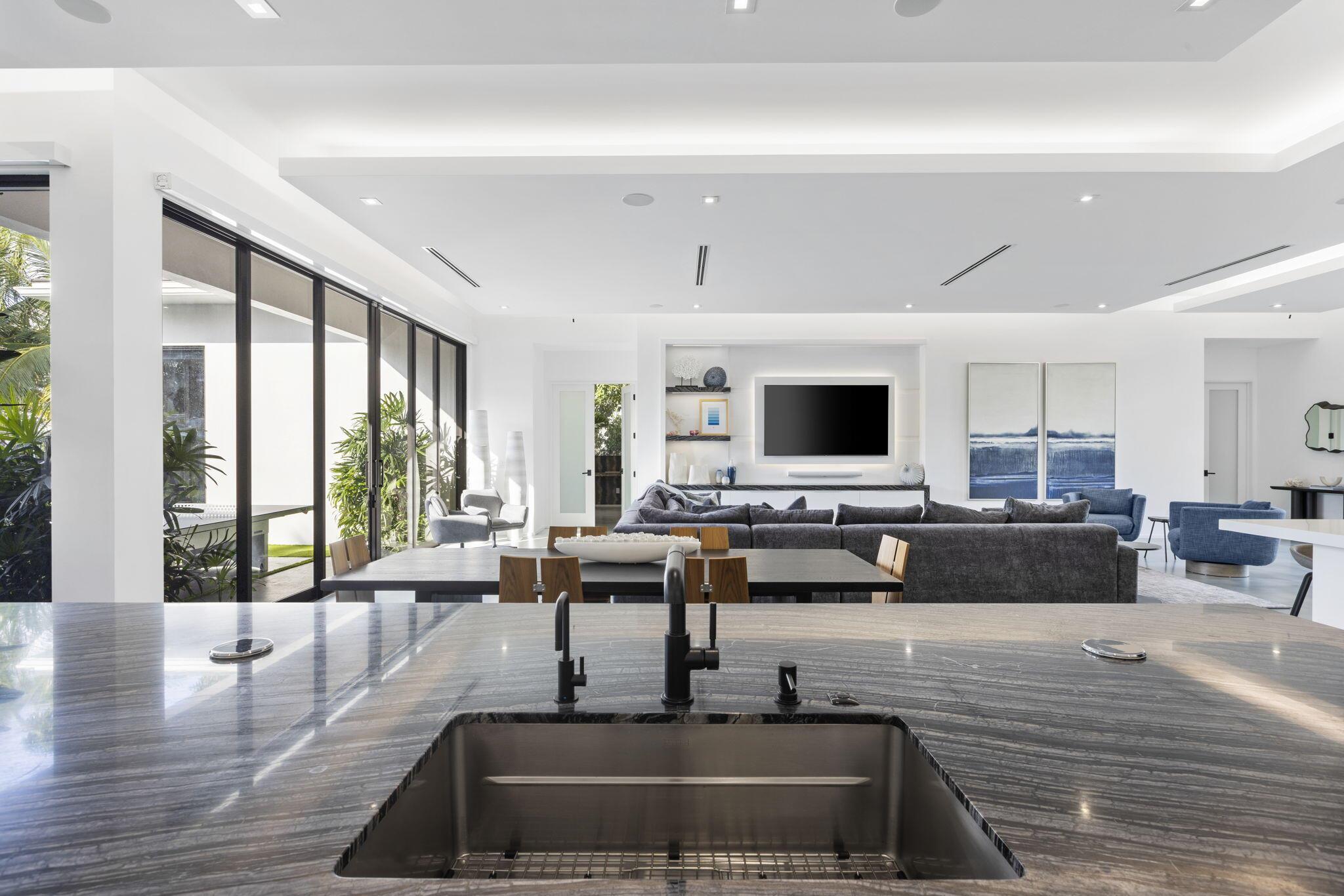 INTRACOASTAL PARK - Residential