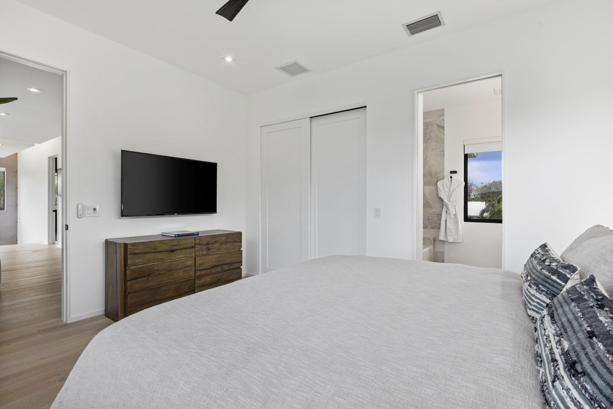 INTRACOASTAL PARK - Residential