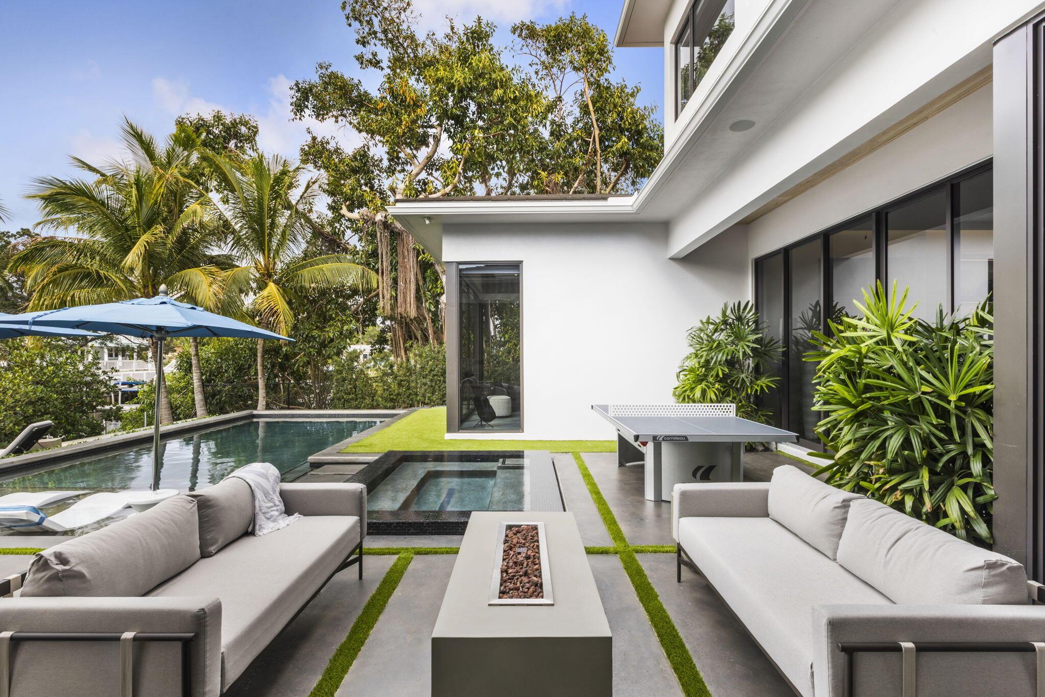 INTRACOASTAL PARK - Residential