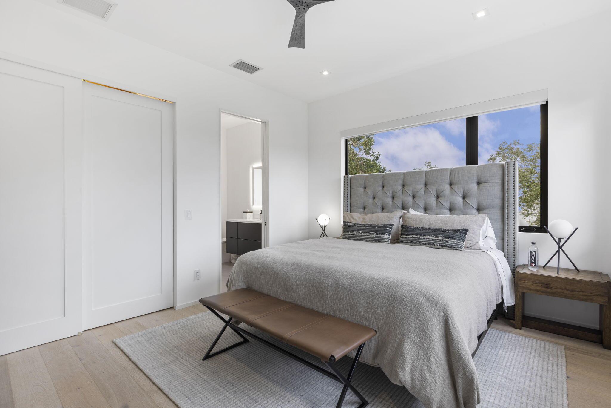 INTRACOASTAL PARK - Residential