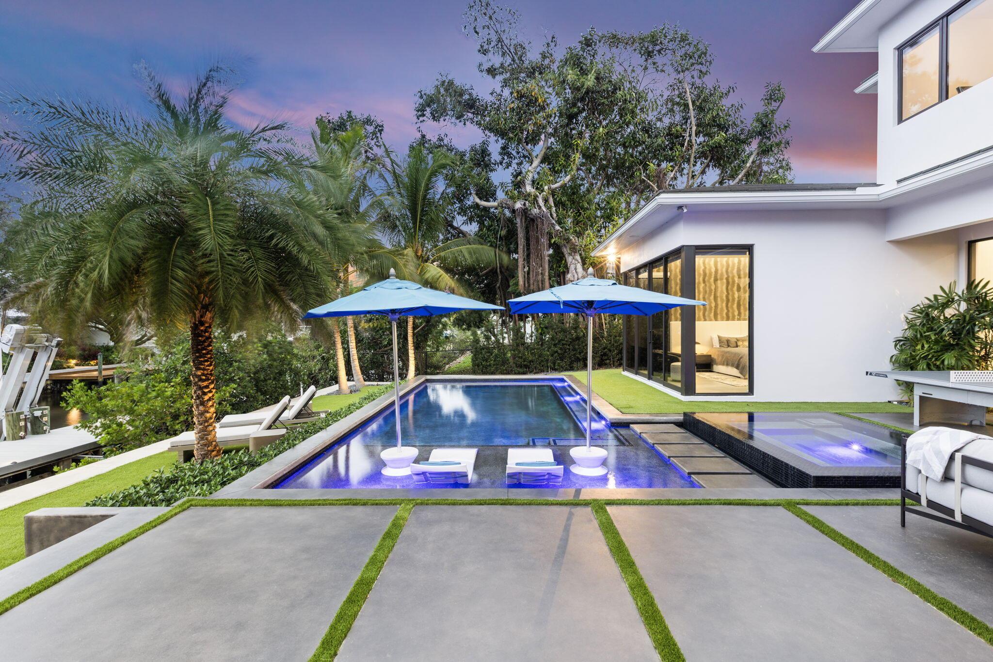 INTRACOASTAL PARK - Residential