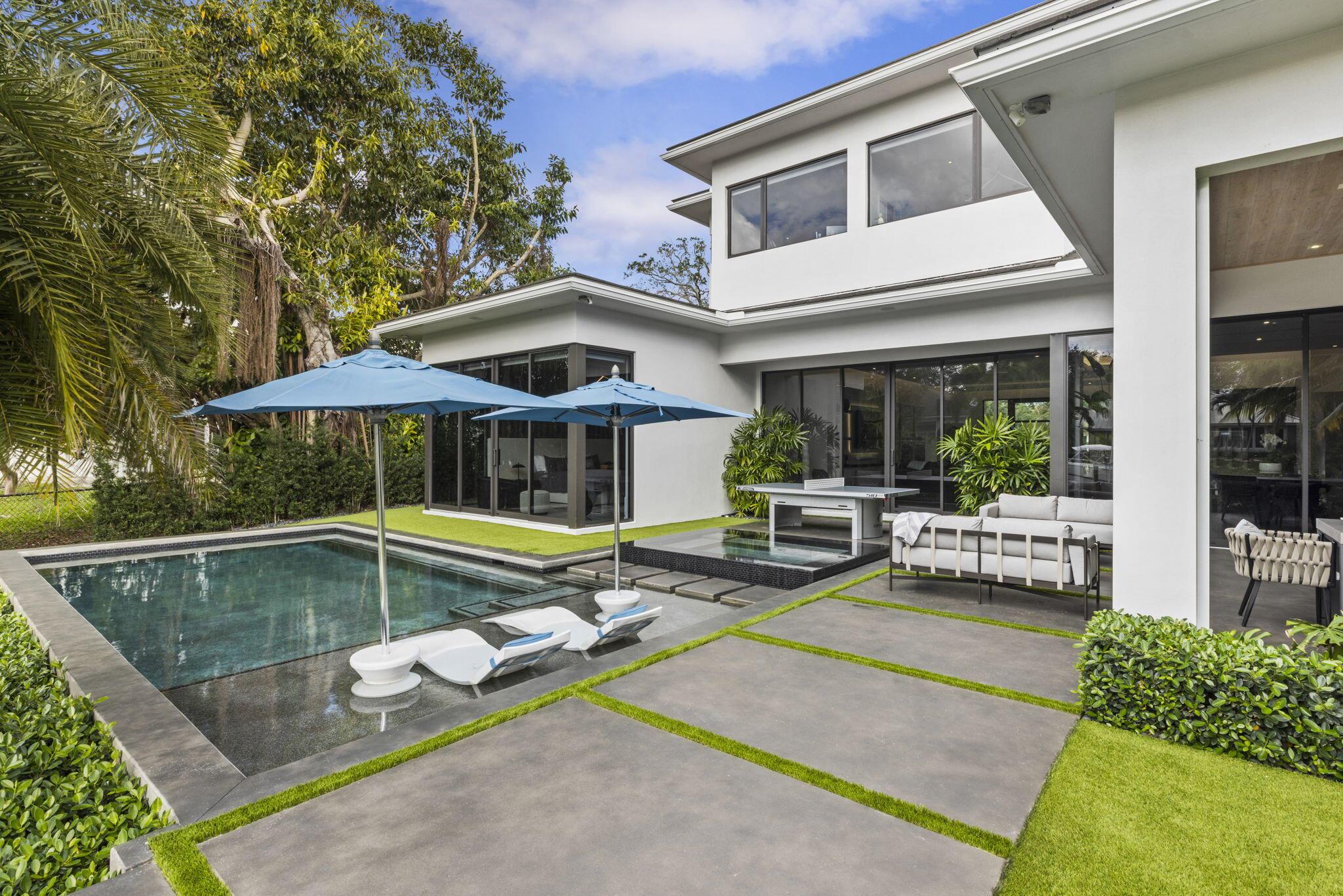 INTRACOASTAL PARK - Residential