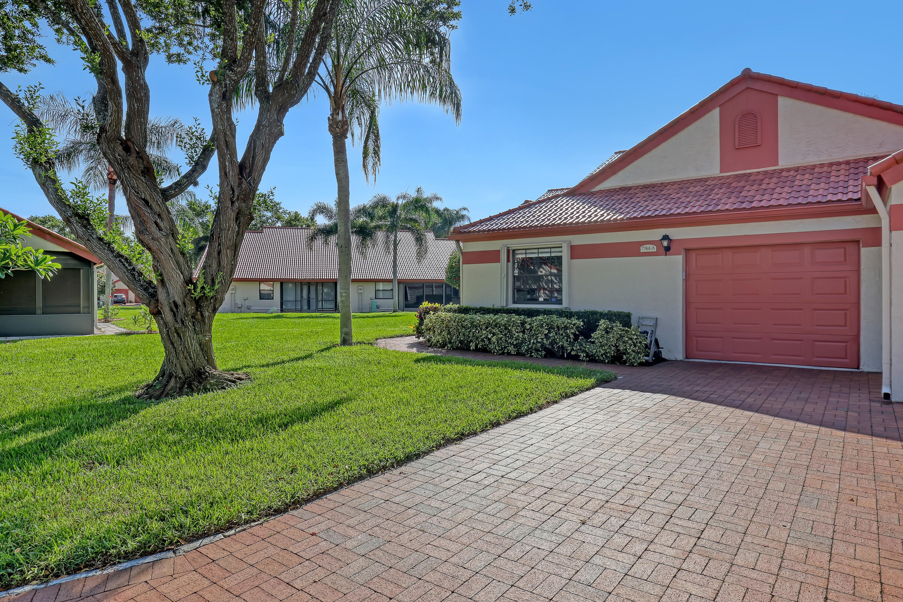 7744 Lexington Club Boulevard