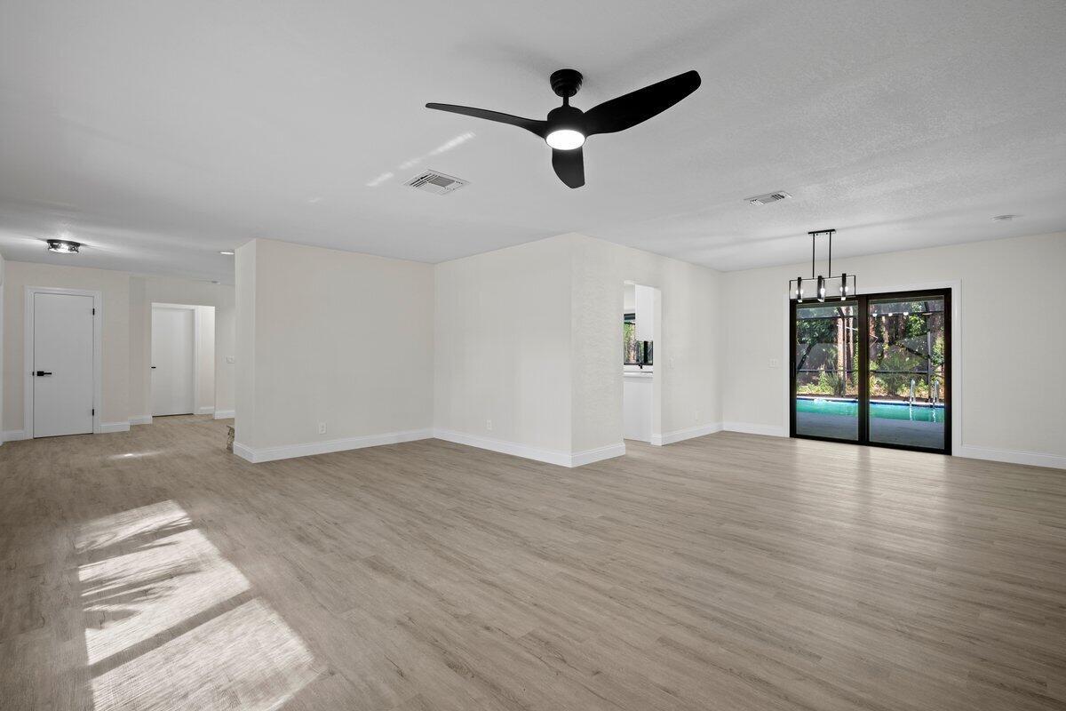 17892 Mellen Lane