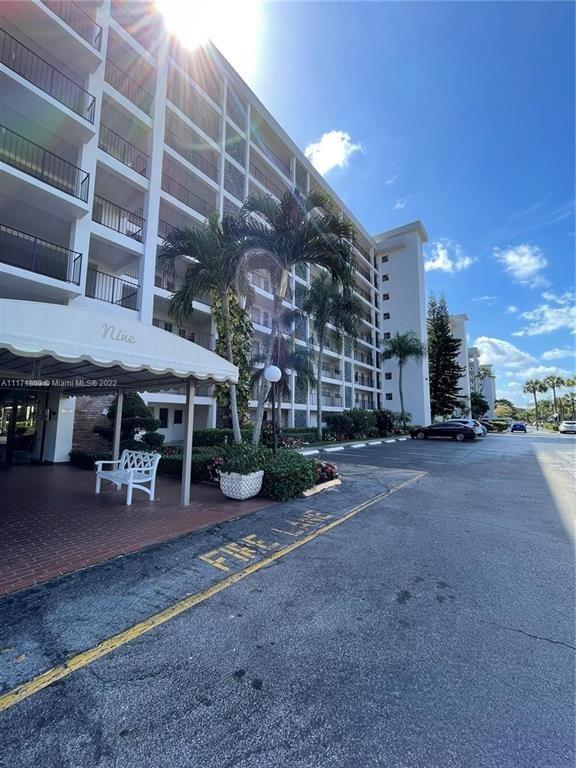 3100 N Palm Aire Dr 204