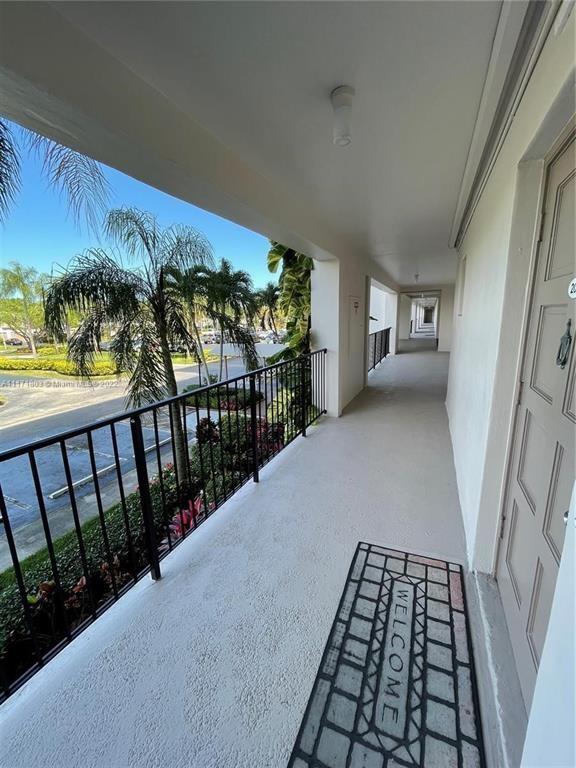 3100 N Palm Aire Dr 204