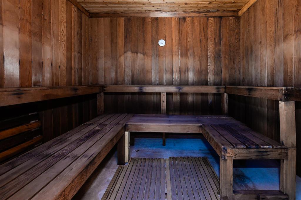 Colonnades - Residential