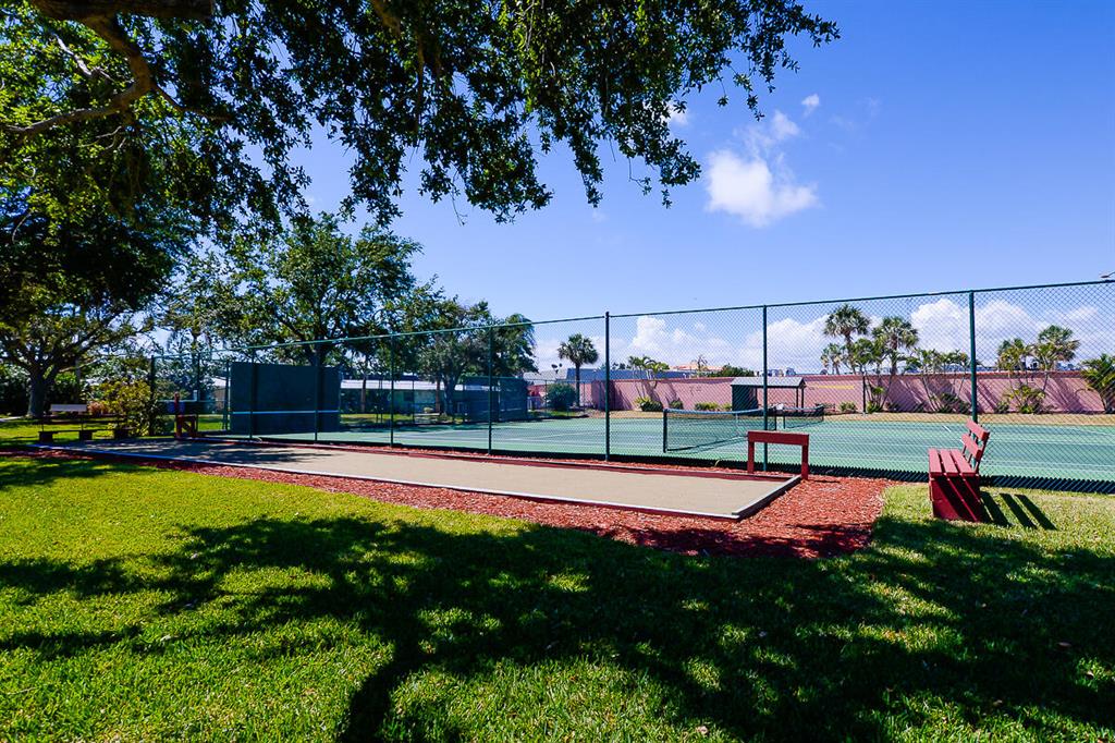 Colonnades - Residential