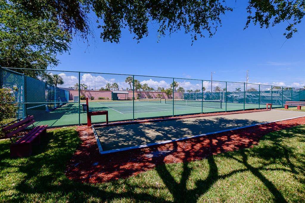 Colonnades - Residential