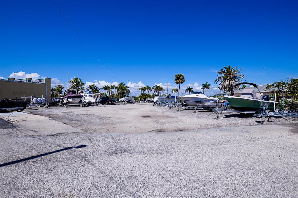 Colonnades - Residential