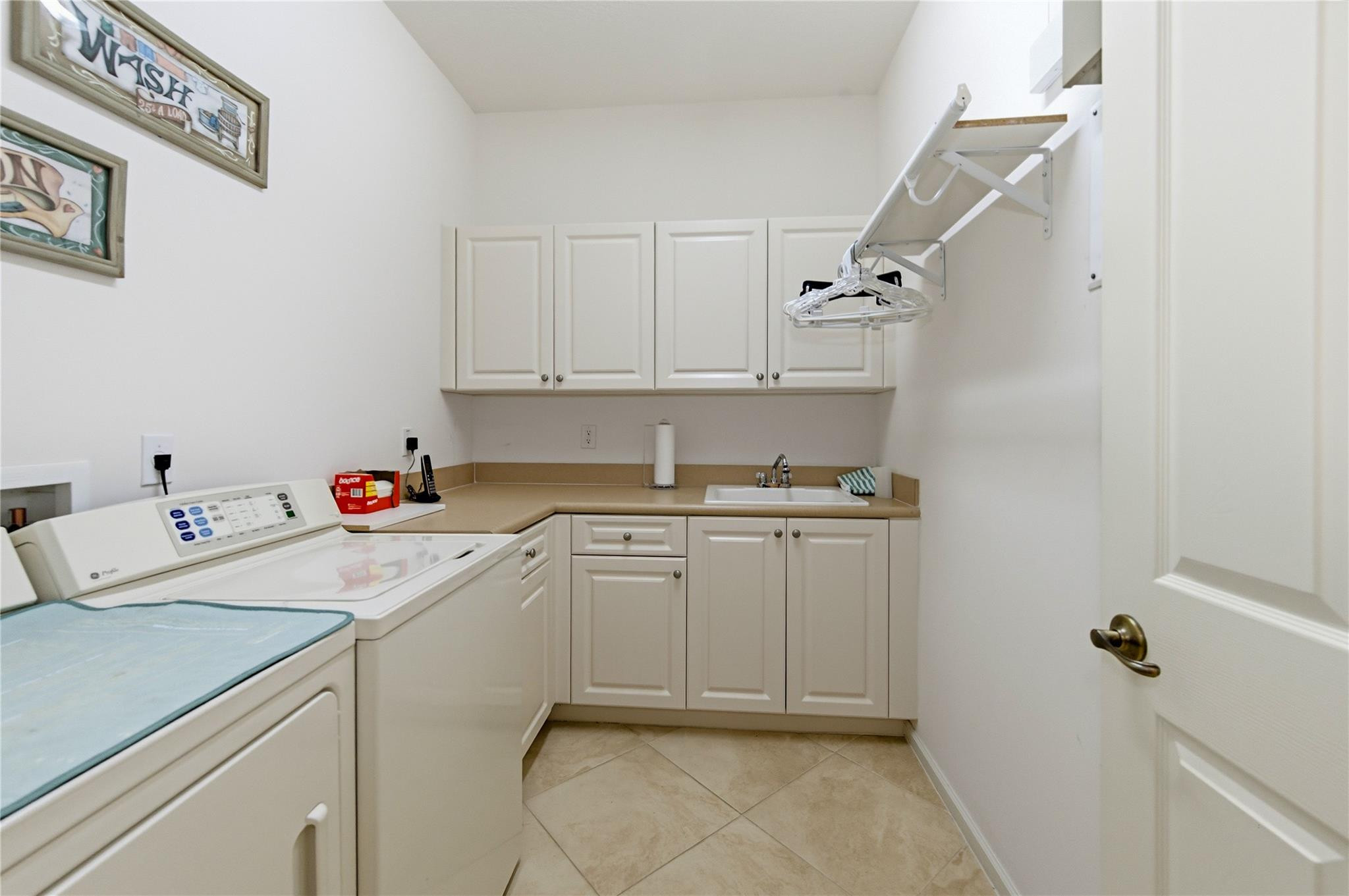 Valencia Palms Place 06 - Residential