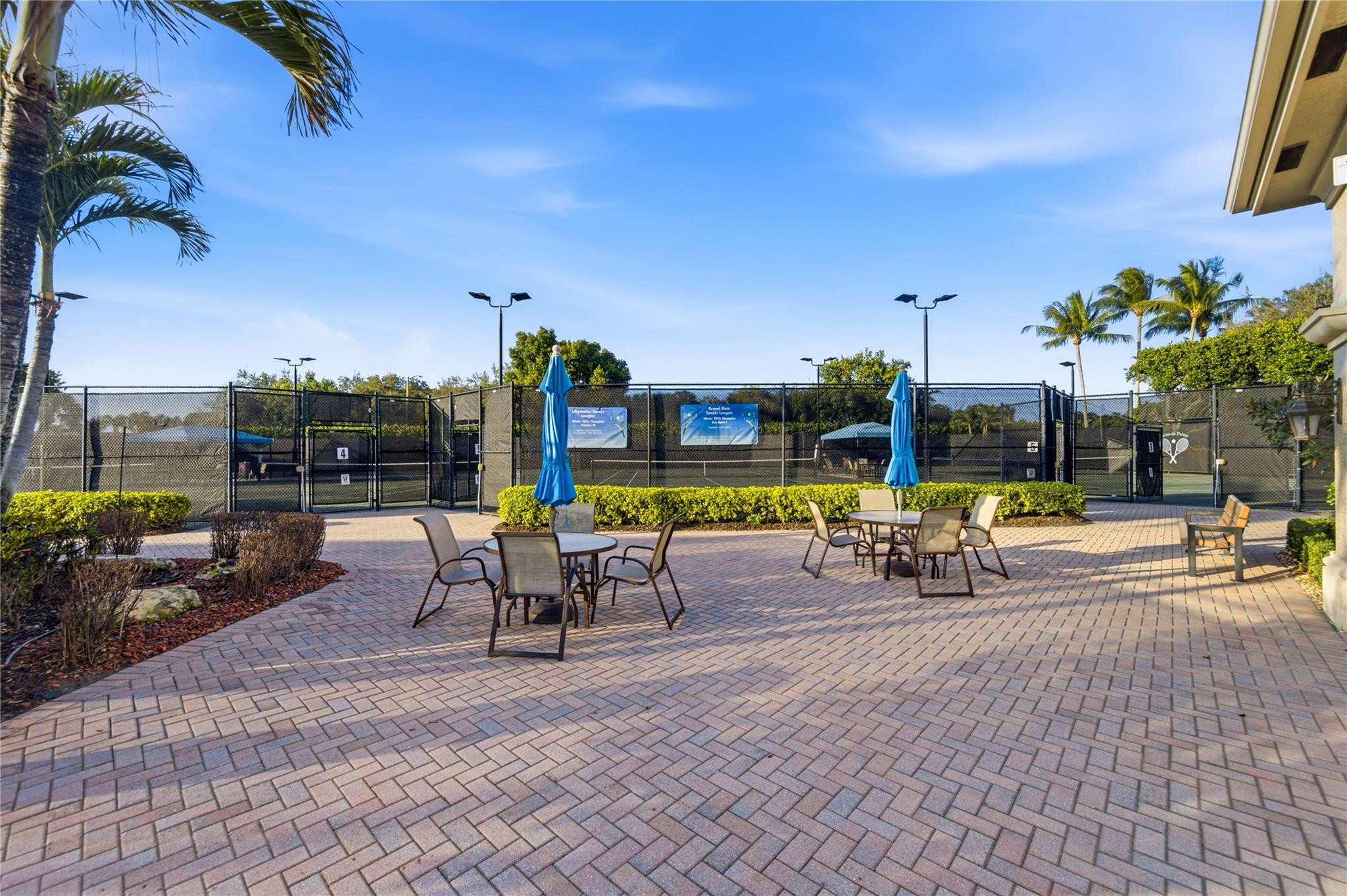 Valencia Palms Place 06 - Residential