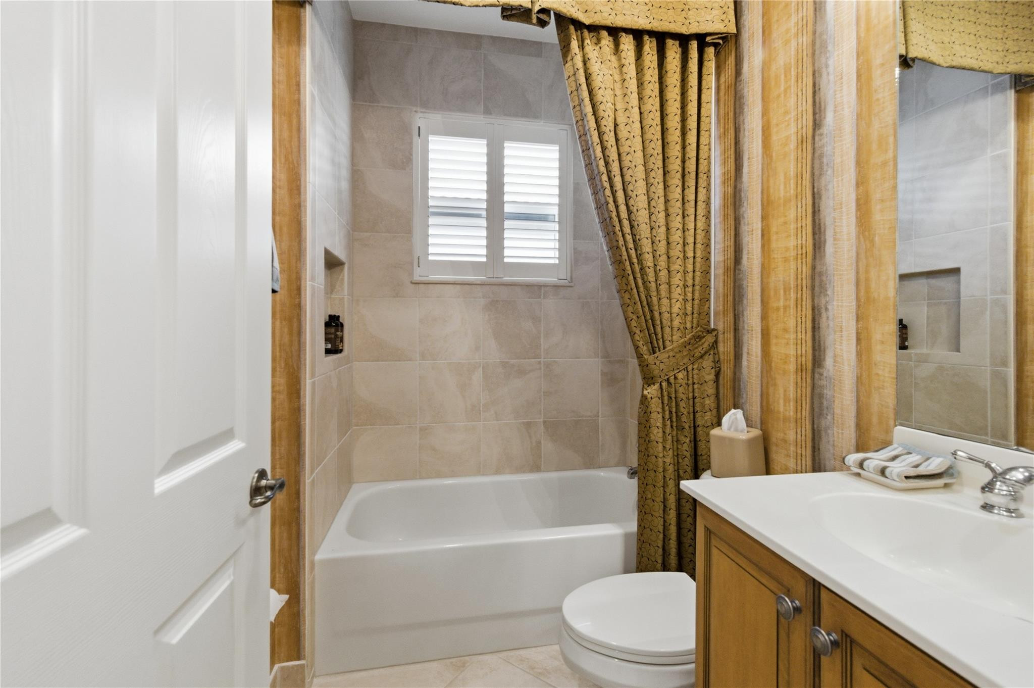 Valencia Palms Place 06 - Residential