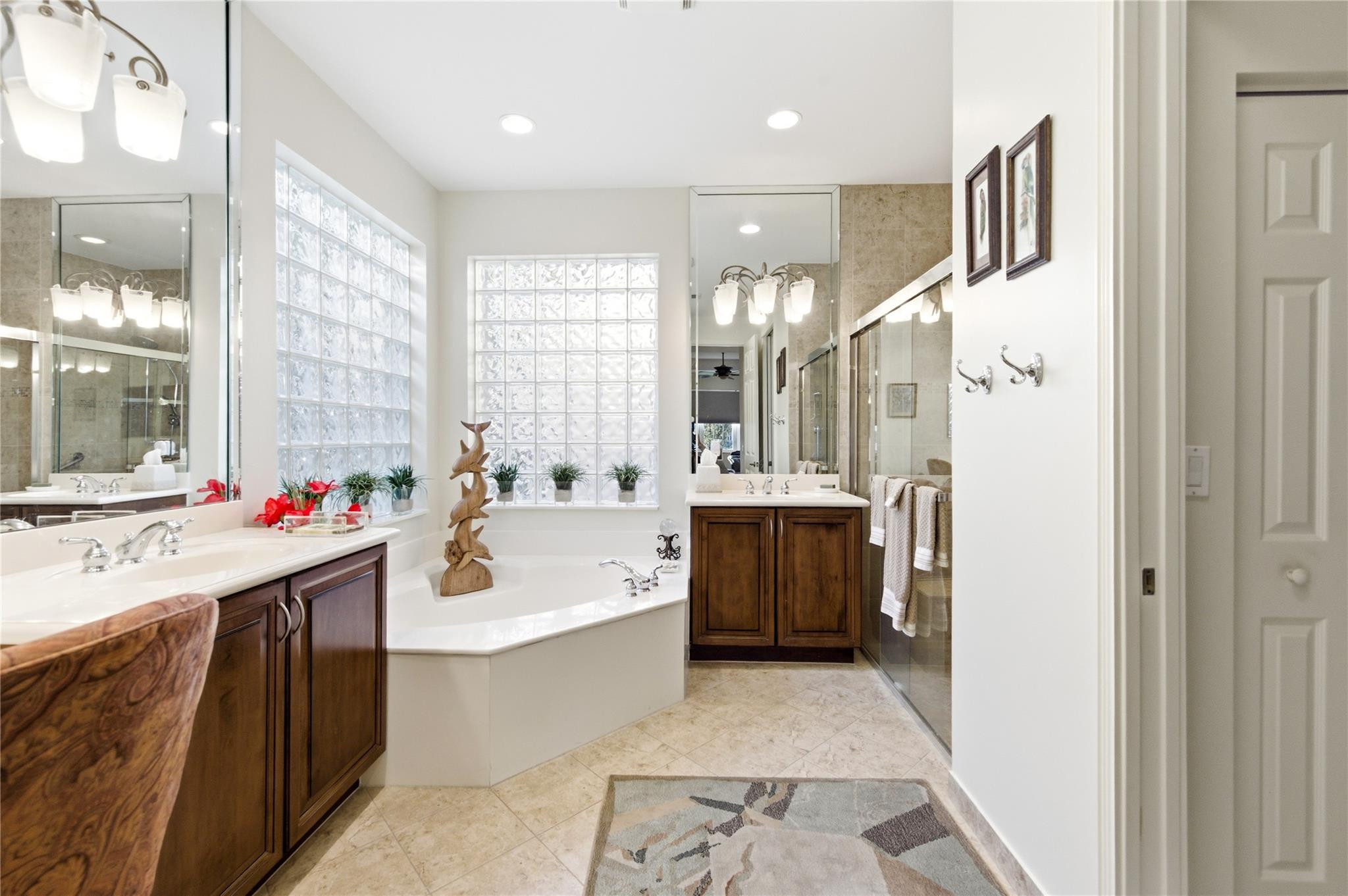 Valencia Palms Place 06 - Residential