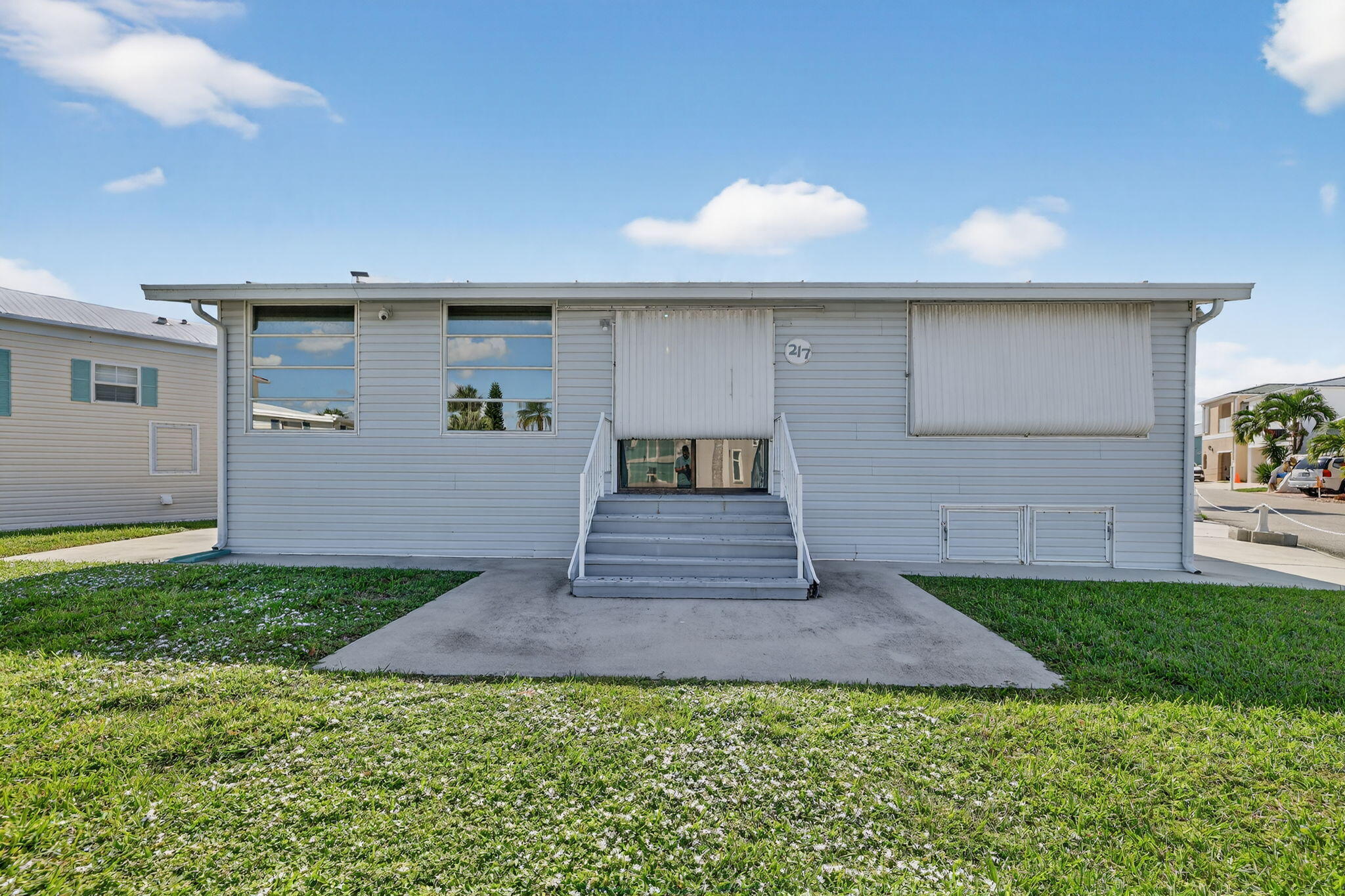 217 NETTLES Boulevard, Jensen Beach, FL, 34957/$345,000 3 217 NETTLES Boulevard