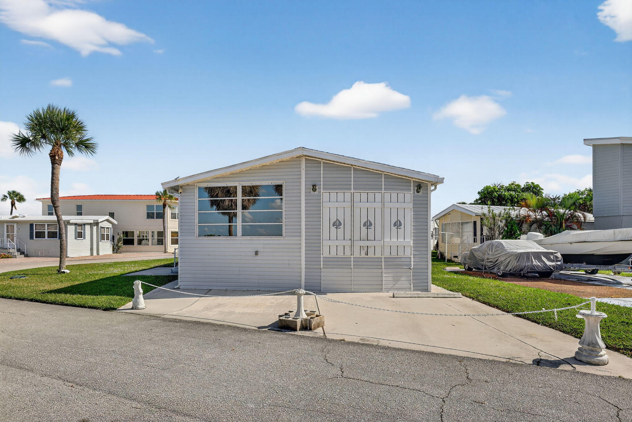 217 NETTLES Boulevard, Jensen Beach, FL, 34957/$345,000 4 217 NETTLES Boulevard