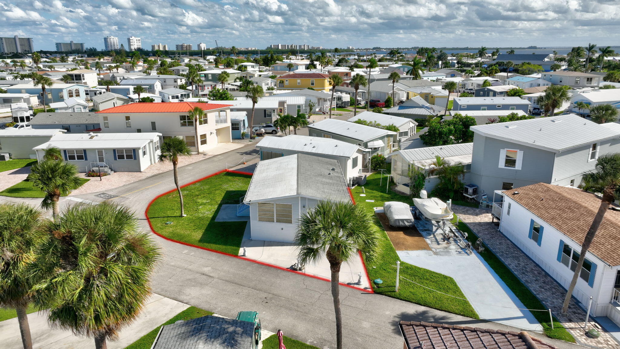 217 NETTLES Boulevard, Jensen Beach, FL, 34957/$345,000 2 217 NETTLES Boulevard