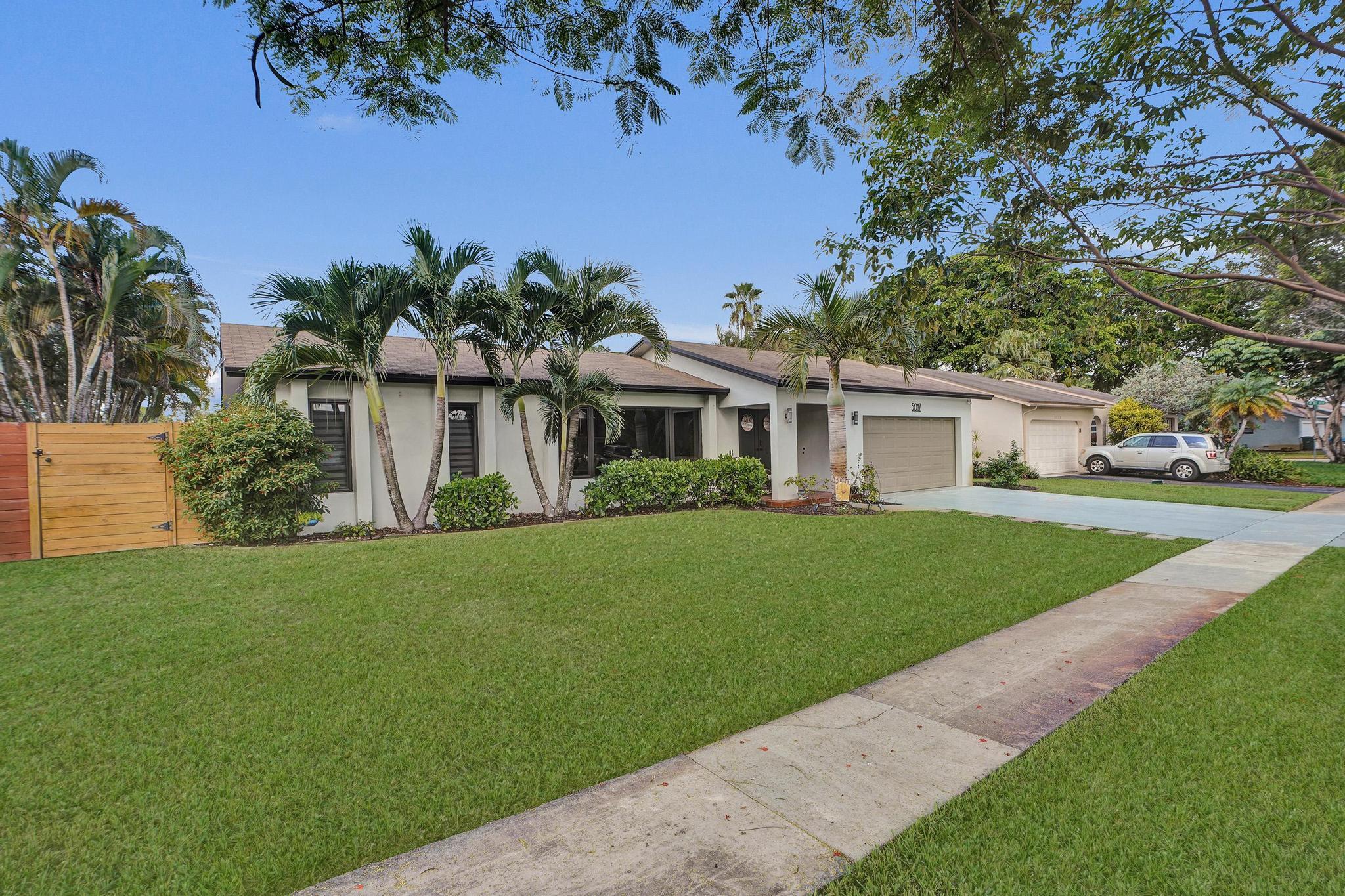 View photos, virtual tours, details... 5017 SW 87TH Avenue