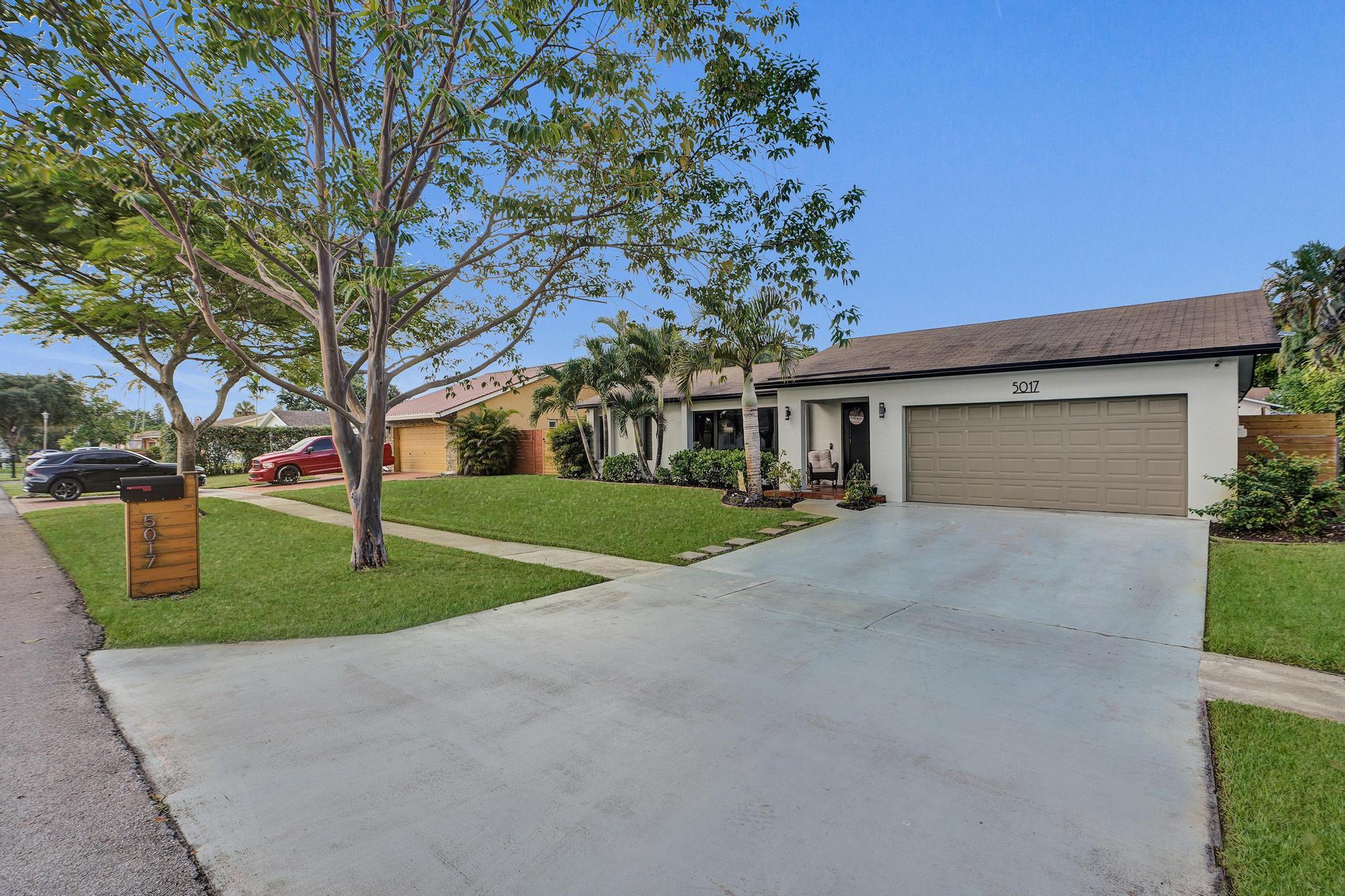 View photos, virtual tours, details... 5017 SW 87TH Avenue