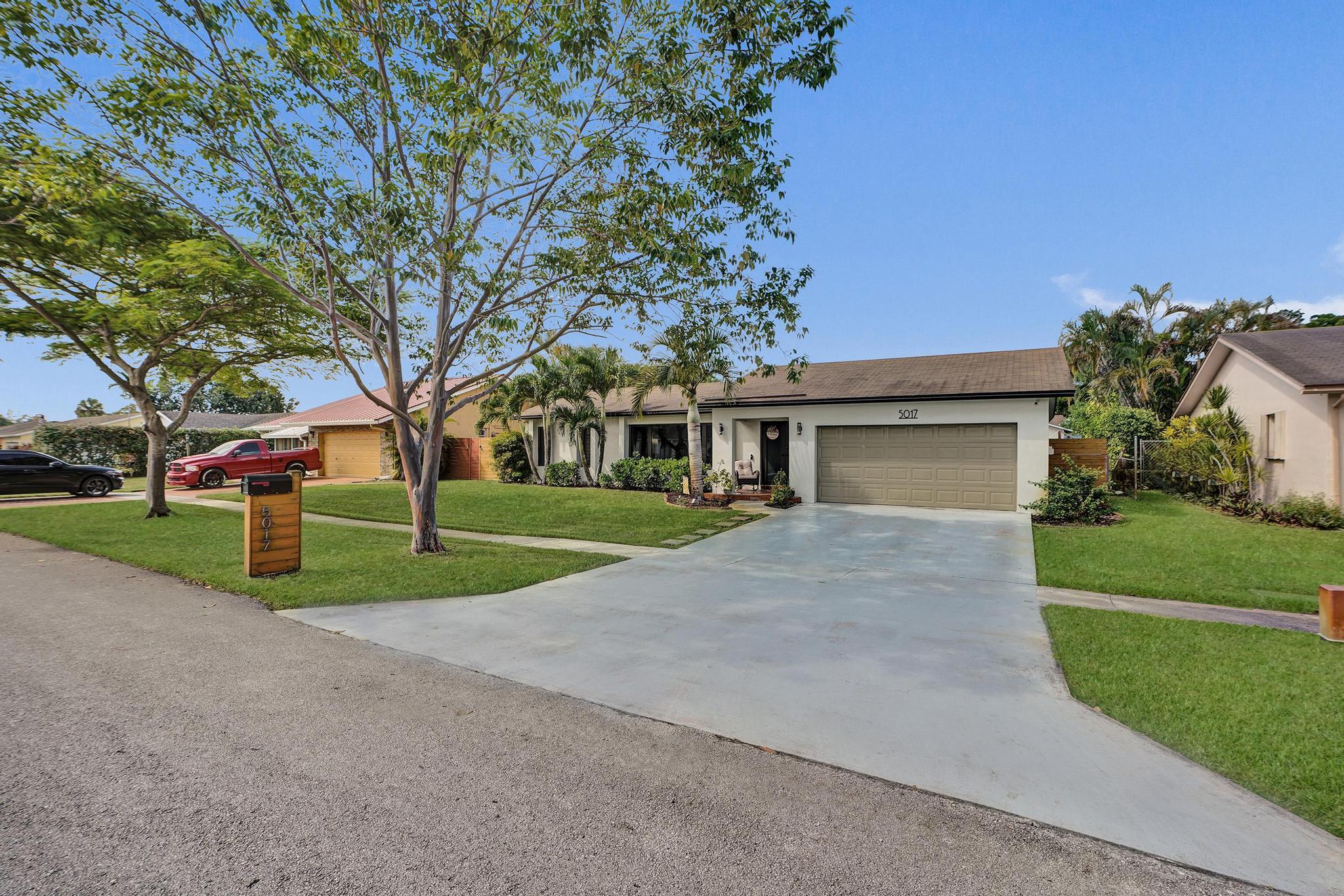 View photos, virtual tours, details... 5017 SW 87TH Avenue