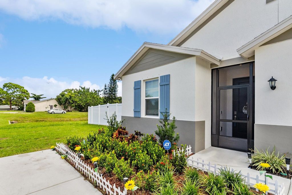 Photo of 2801 SW Savona Boulevard, Port Saint Lucie, FL 34953 (MLS # R11017373)