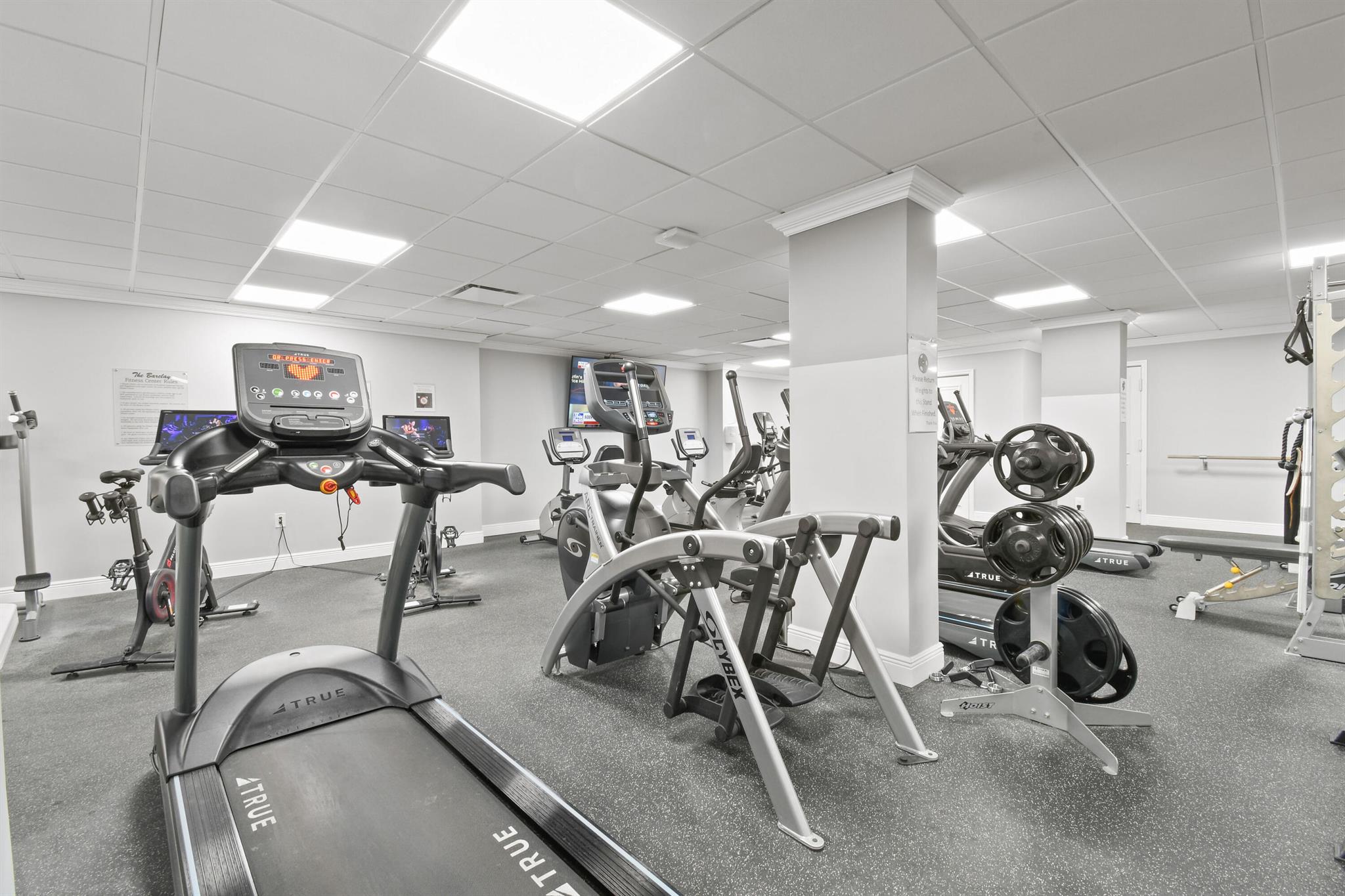 BARCLAY CONDO - Residential Lease