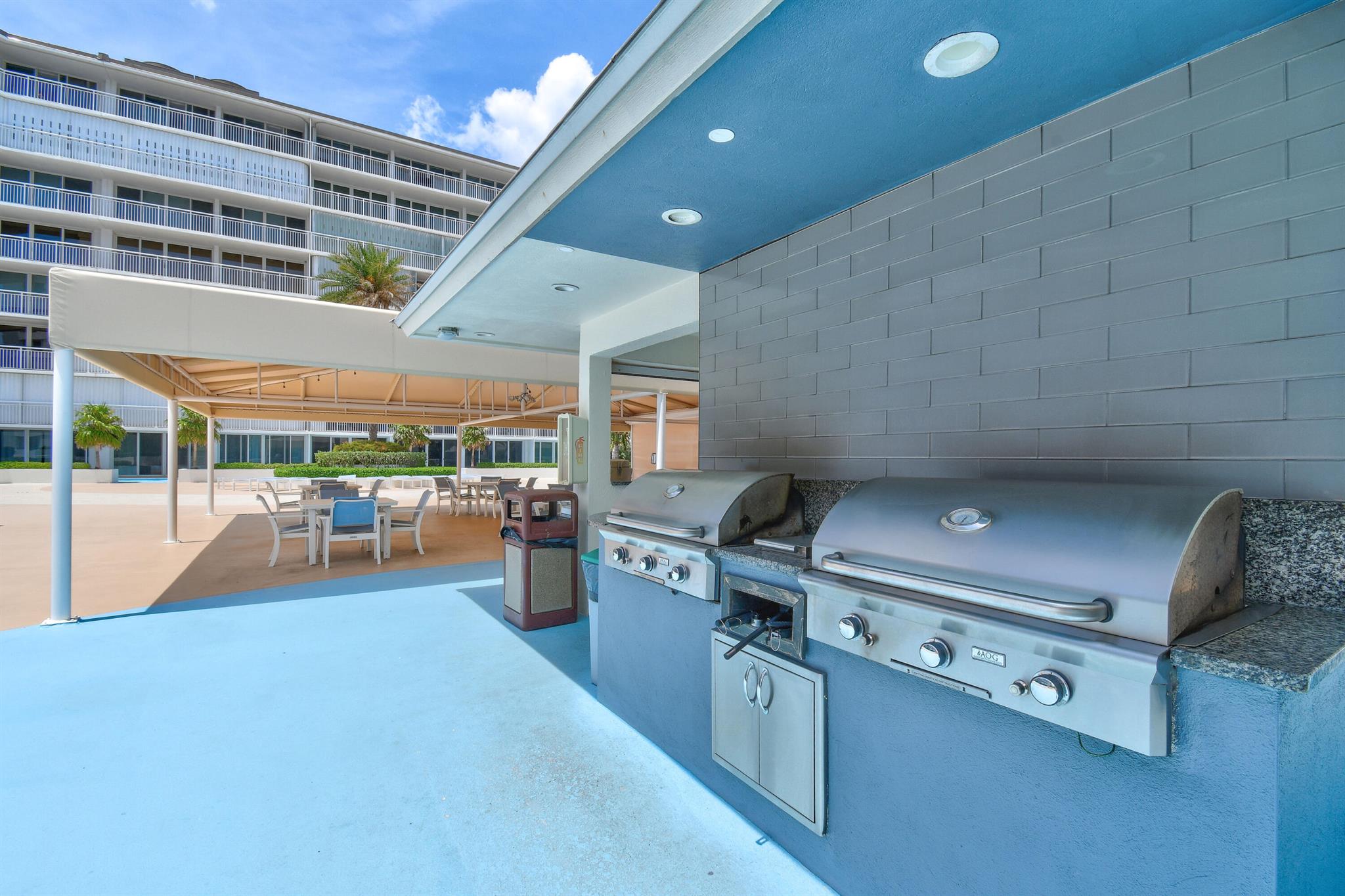 BARCLAY CONDO - Residential Lease