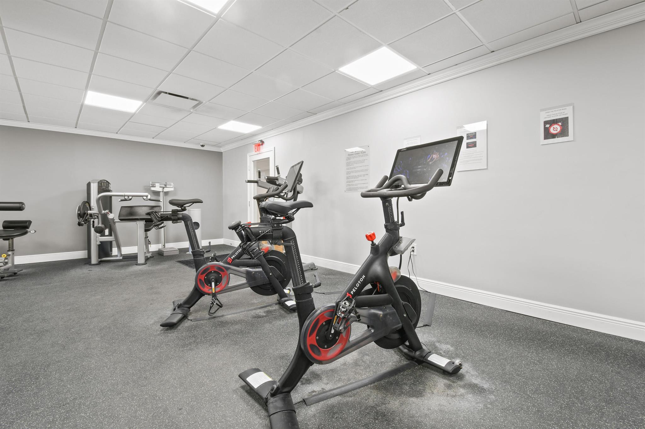 BARCLAY CONDO - Residential Lease