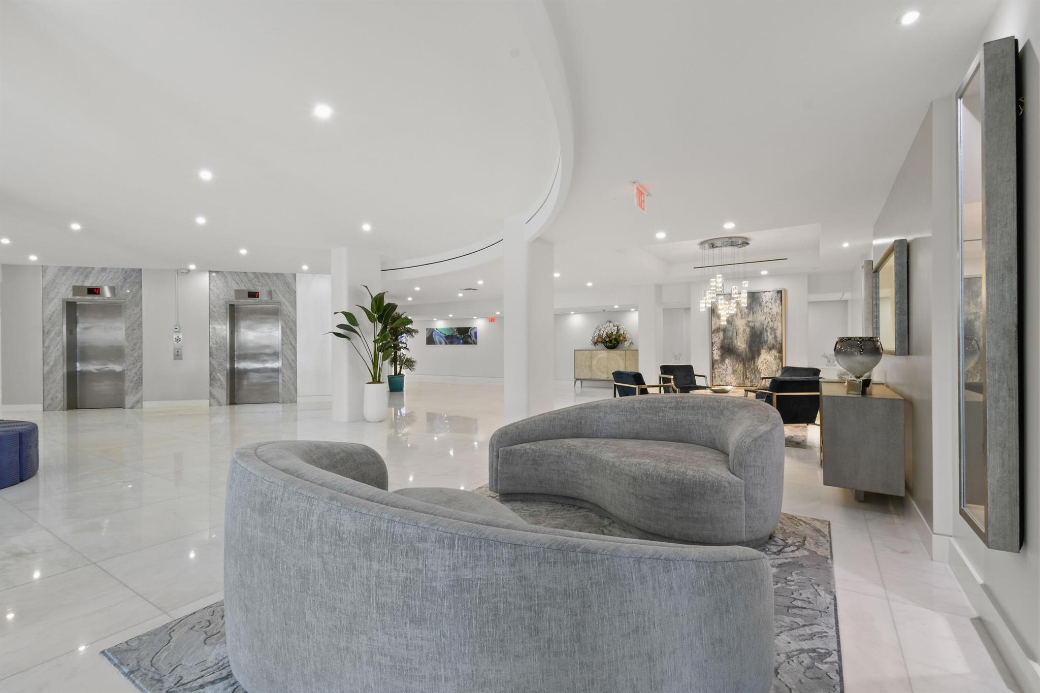 BARCLAY CONDO - Residential Lease
