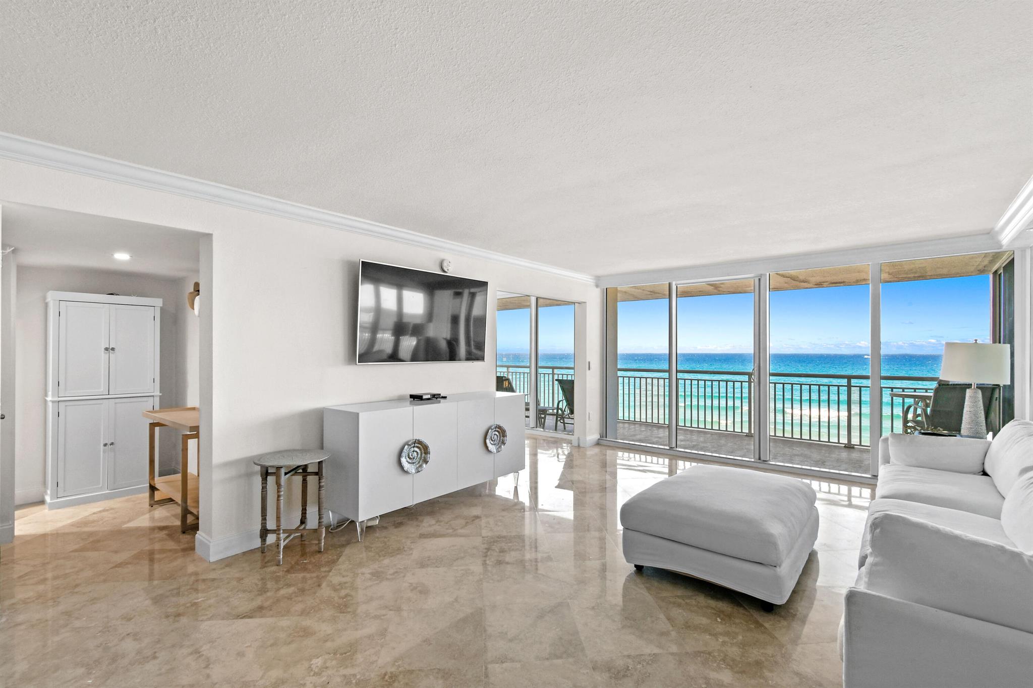 BARCLAY CONDO - Residential Lease