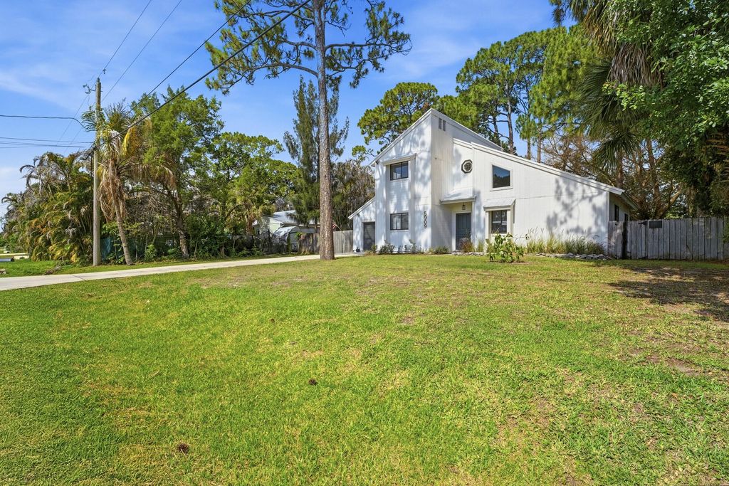 Photo of 5909 Hickory Drive, Fort Pierce, FL 34982 (MLS # B26041333)