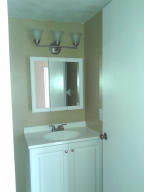 VILLAGE GREEN KENSINGTON - Residential